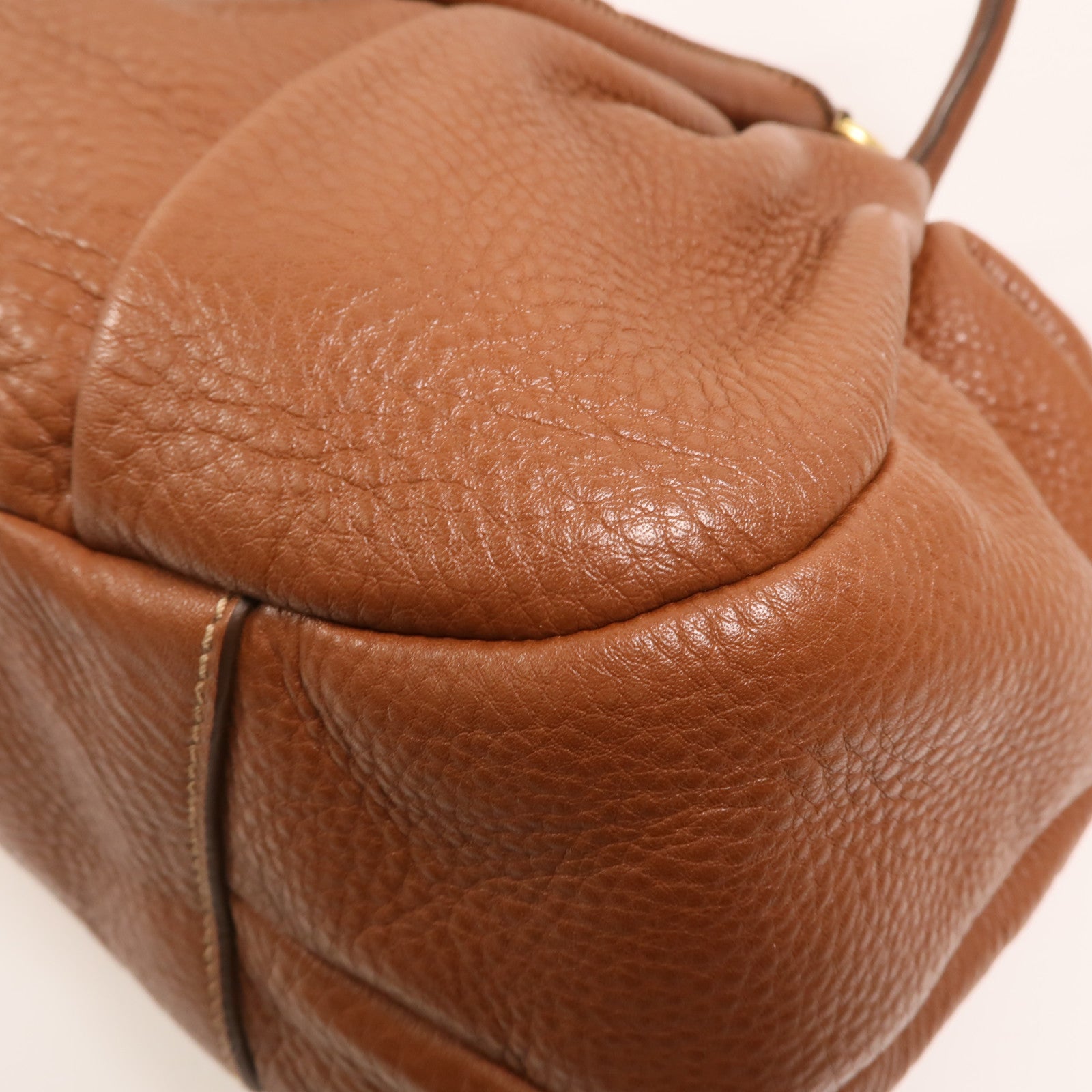 PRADA 牛皮皮革Bauletto Bag金扣肩背袋
