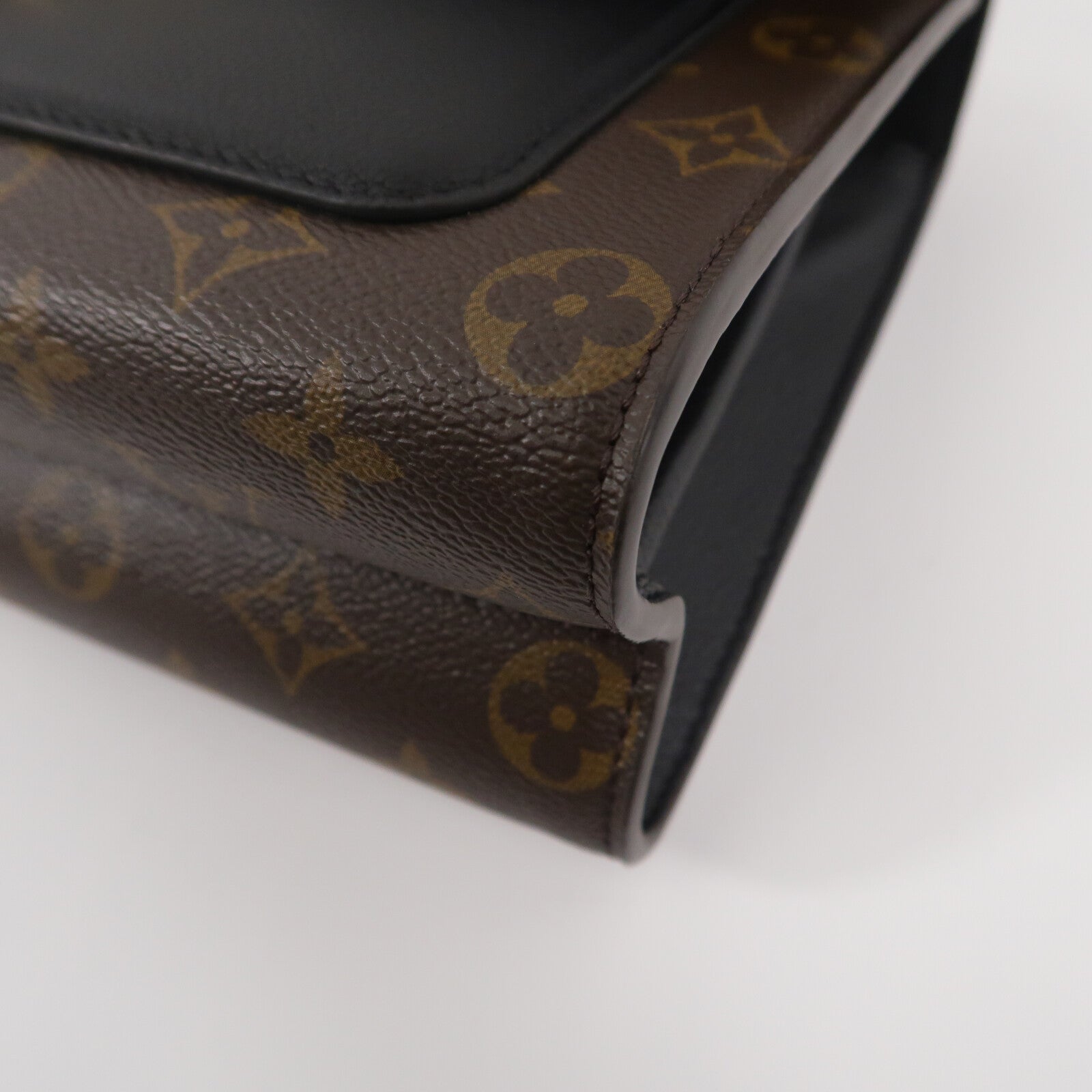 LOUIS VUITTON Monogram Victoire鏈帶肩背袋