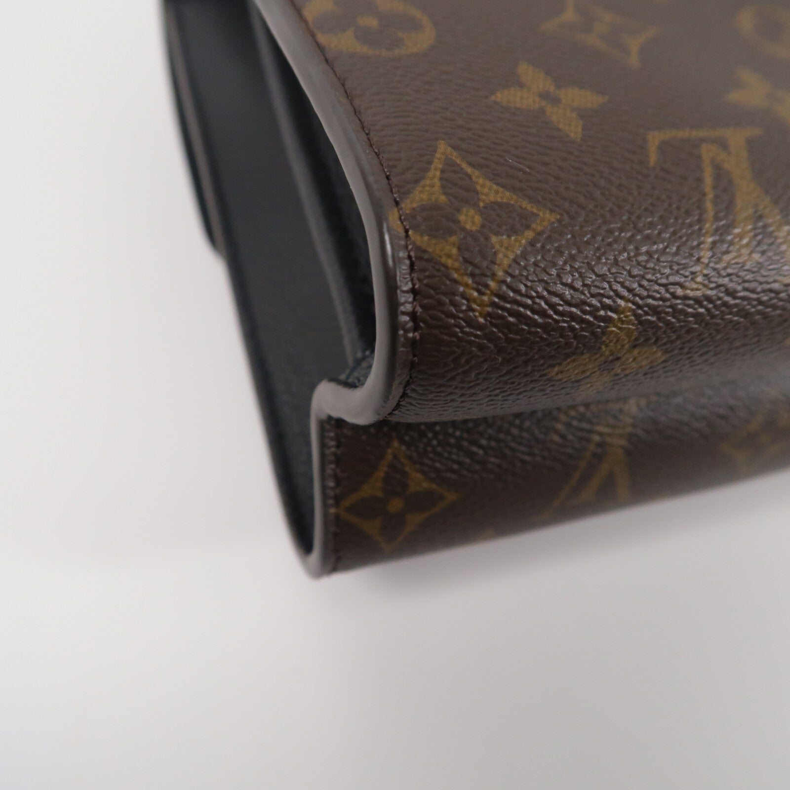 LOUIS VUITTON Monogram Victoire鏈帶肩背袋