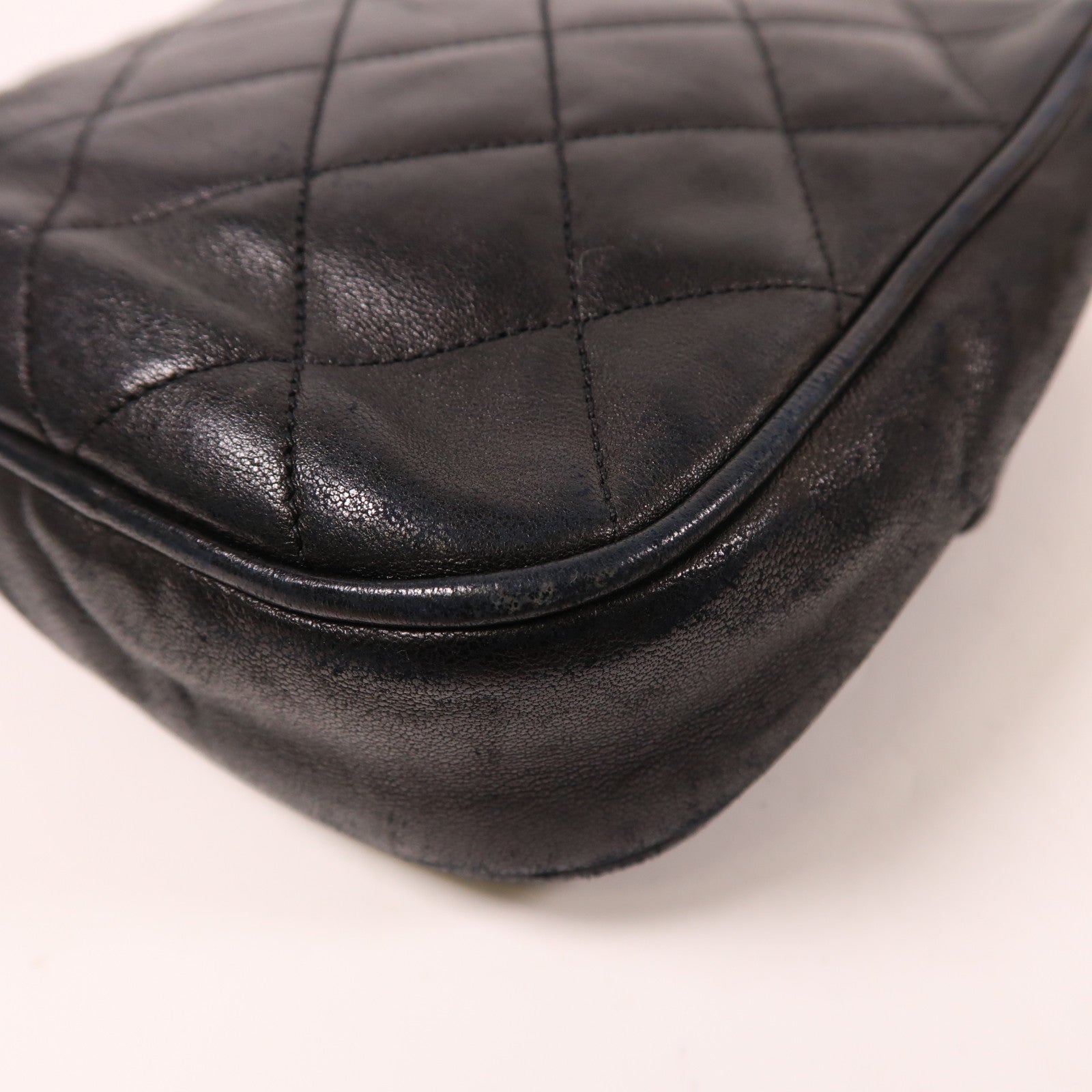 CHANEL 羊皮皮革Vintage Bag金扣鏈帶肩背袋