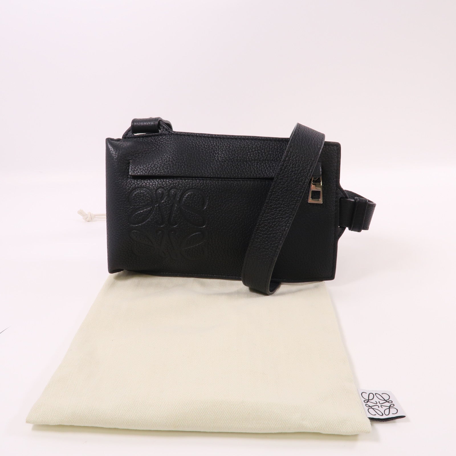 LOEWE 牛皮皮革Vertical Pocket銀扣腰包黑色