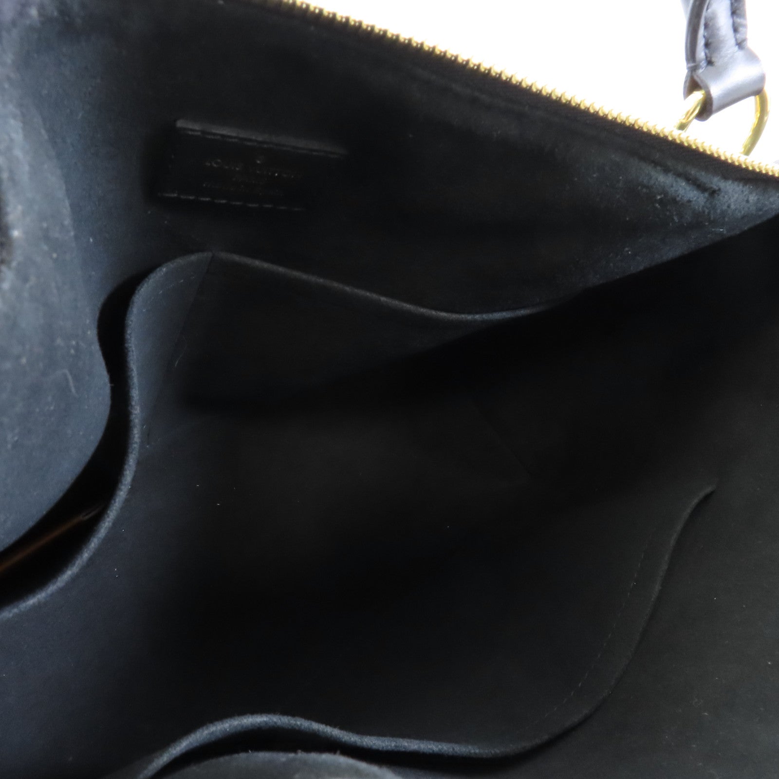 LOUIS VUITTON 【激減優惠】Monogram Empreinte V Tote MM金扣手挽肩背兩用袋黑色