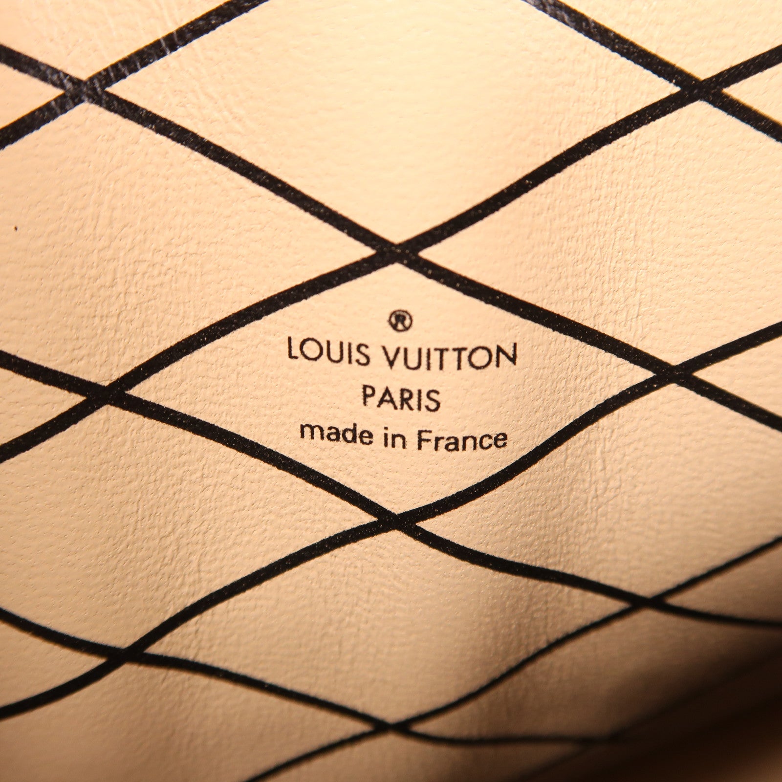 LOUIS VUITTON Monogram Reverse Trunk Clutch金扣肩背袋棕色