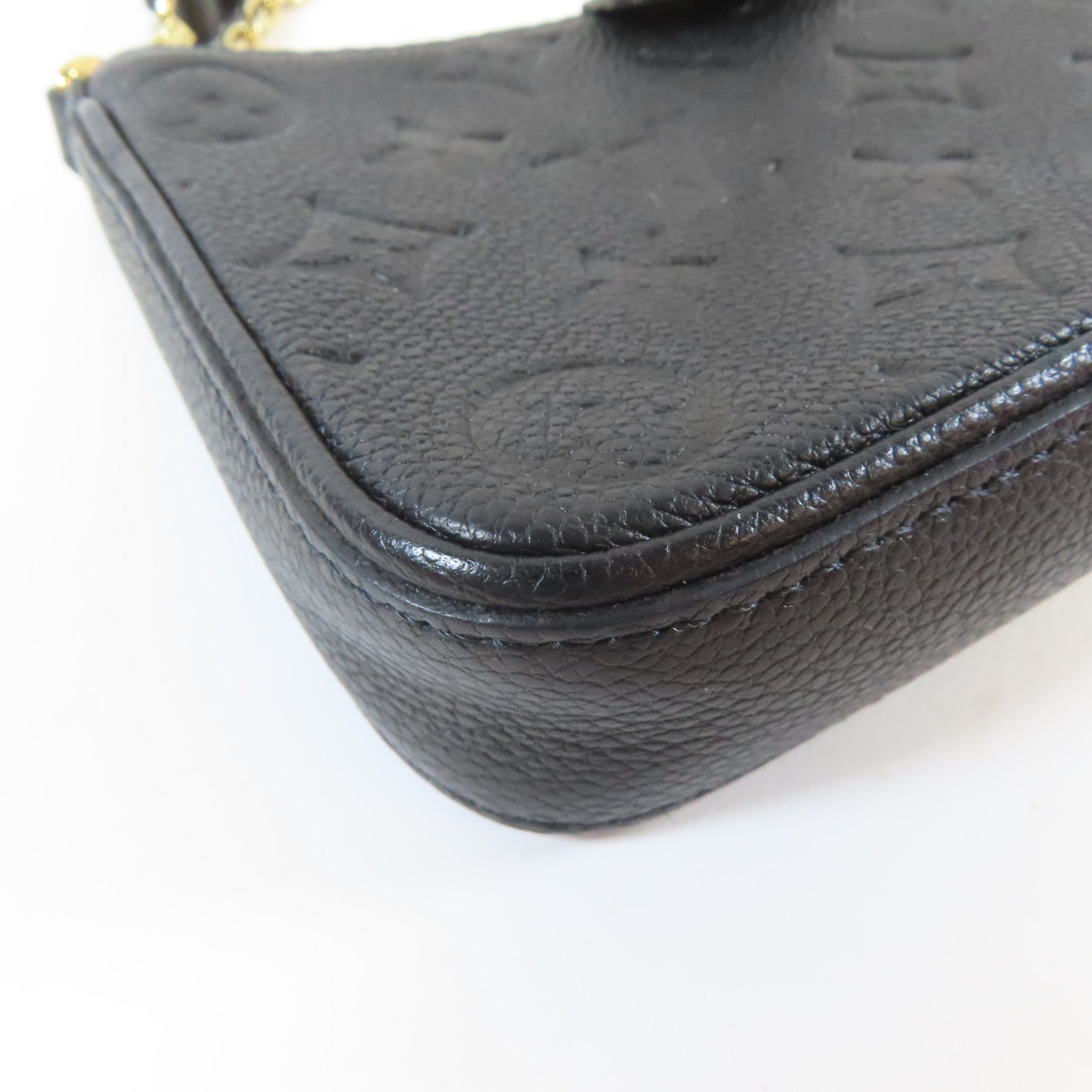 LOUIS VUITTON Monogram Empreinte Easy Pouch On Strap金扣手挽袋黑色