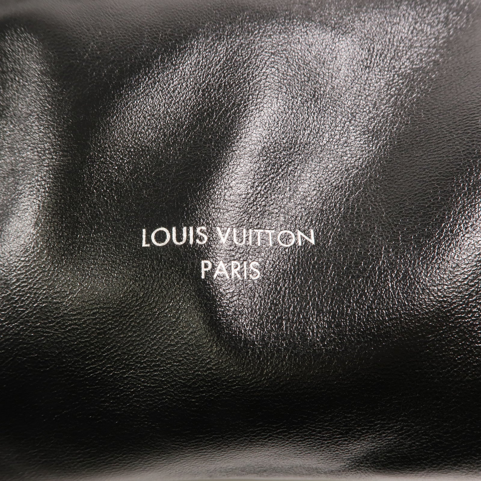 LOUIS VUITTON 羊皮皮革CarryAll Vibe MM肩背袋