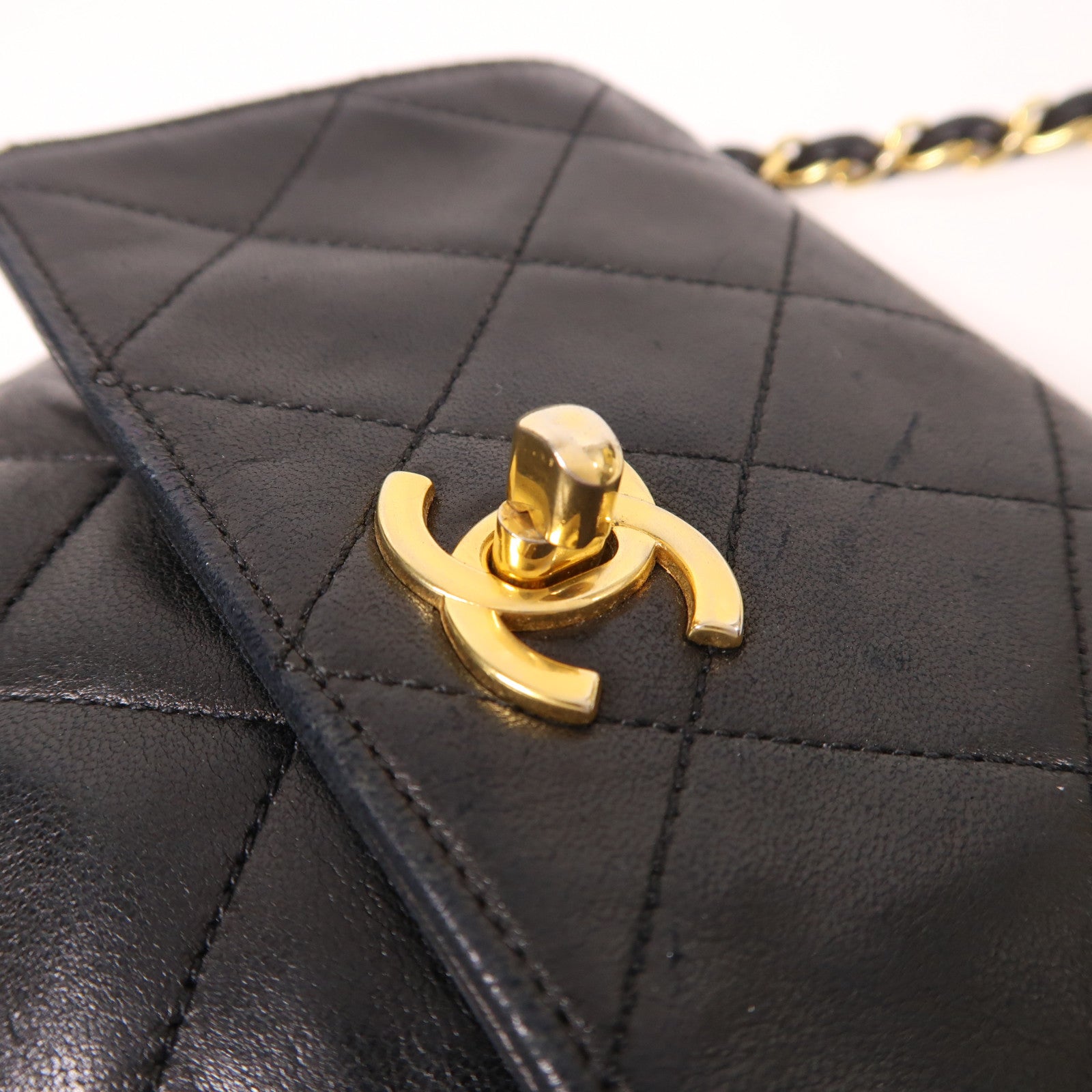 CHANEL 羊皮皮革Vintage Bag金扣鏈帶肩背袋