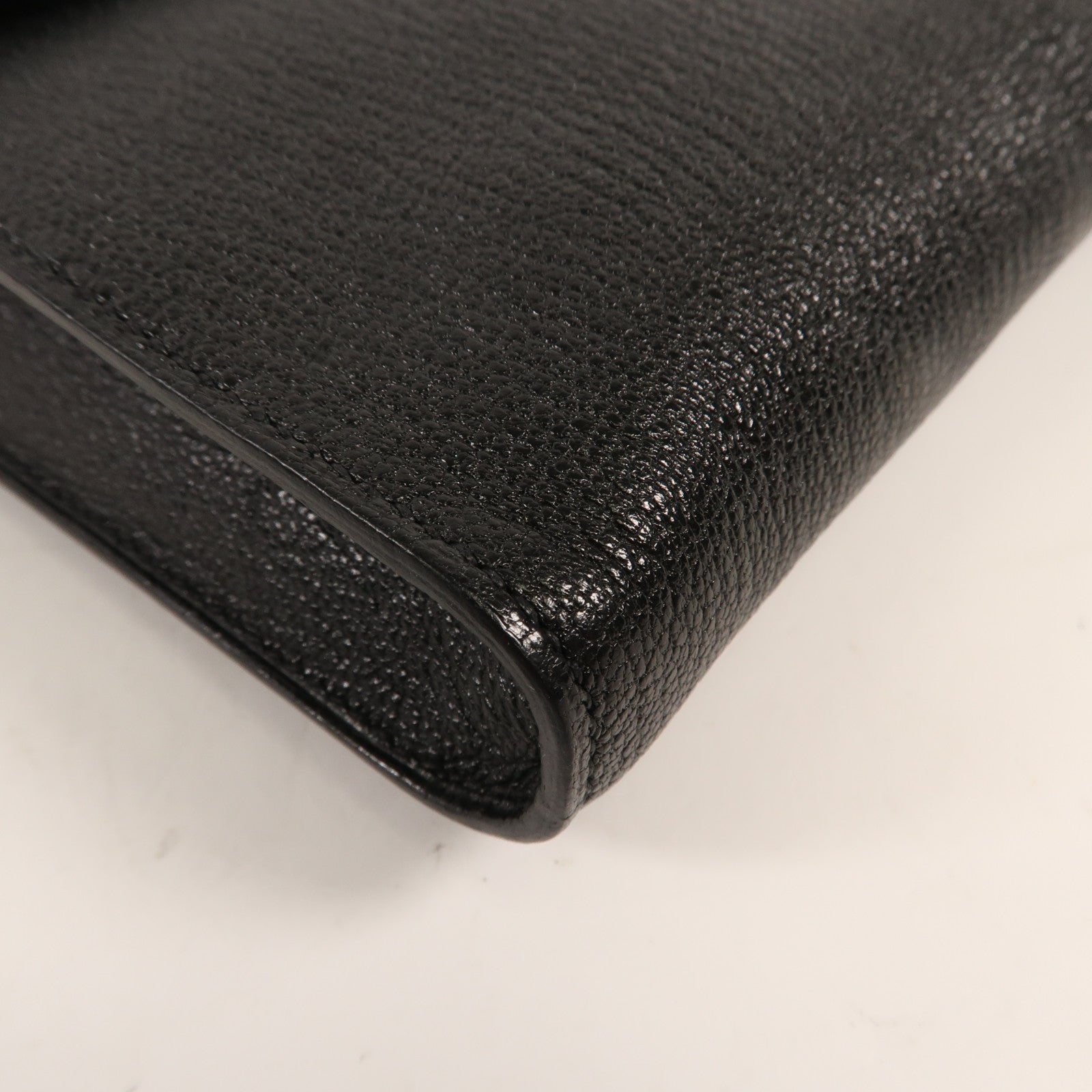 HERMES Chevre皮革Clic 16金扣肩背袋Noir