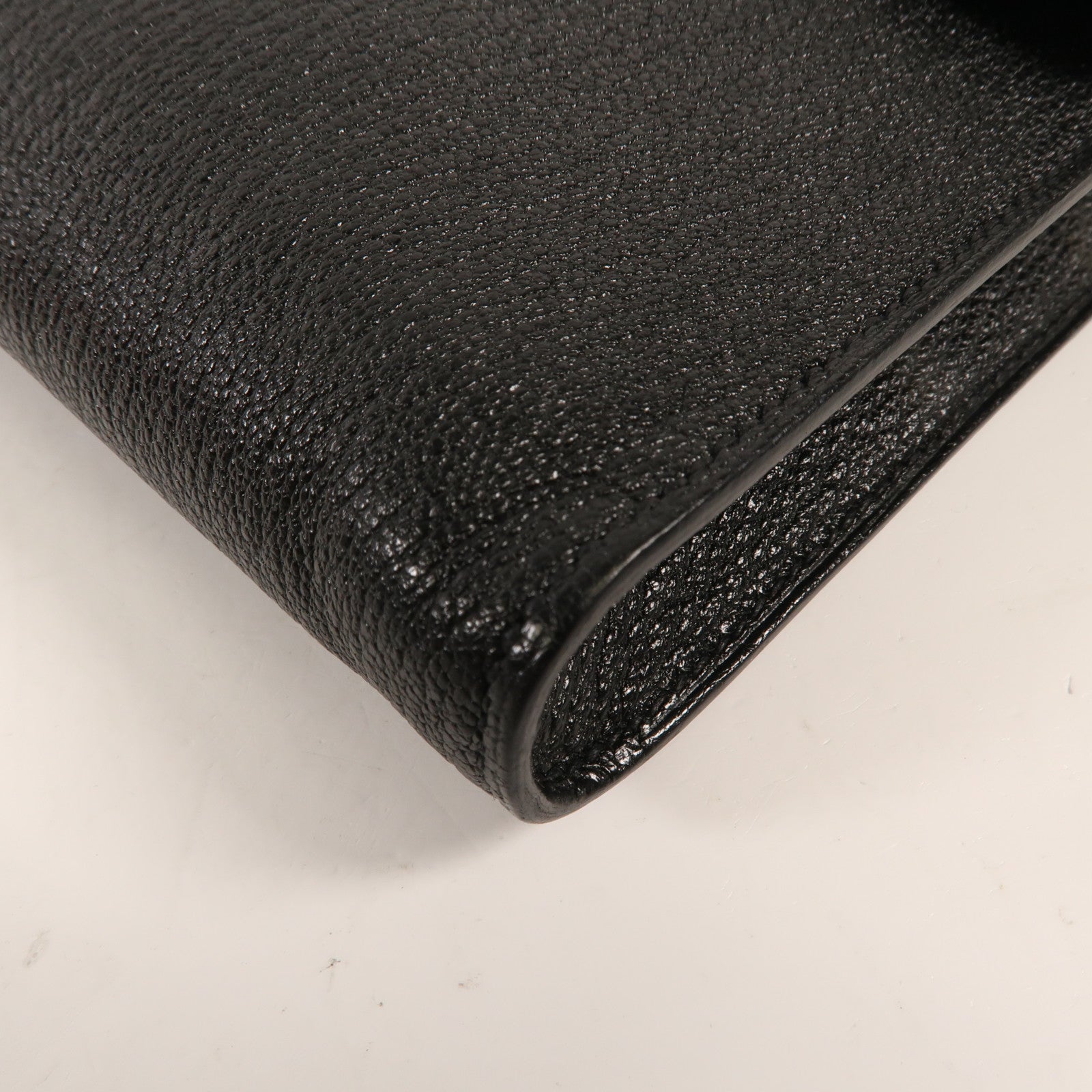 HERMES Chevre皮革Clic 16金扣肩背袋Noir