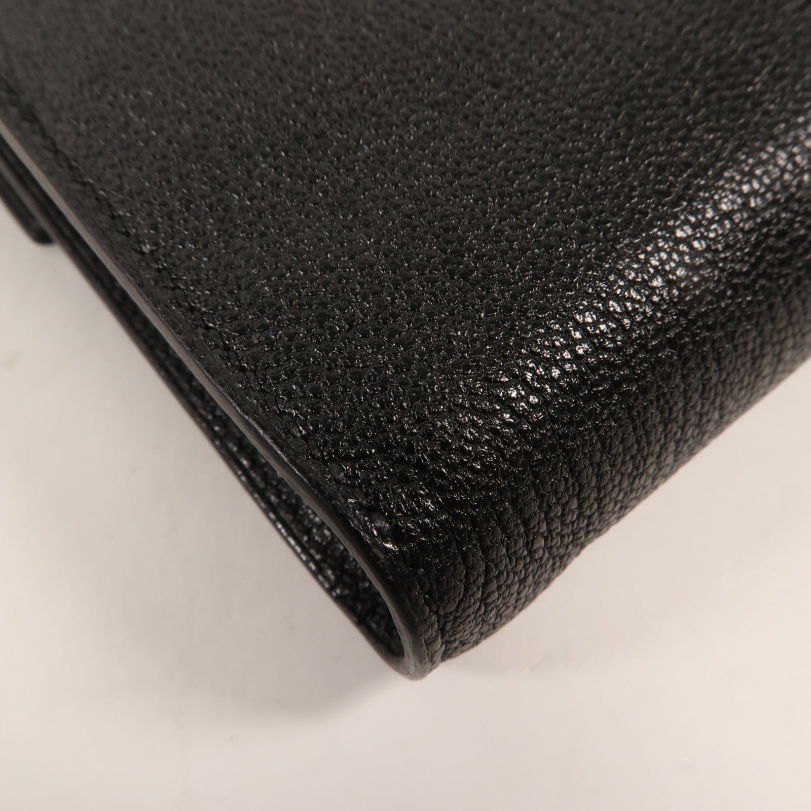 HERMES Chevre皮革Clic 16金扣肩背袋Noir