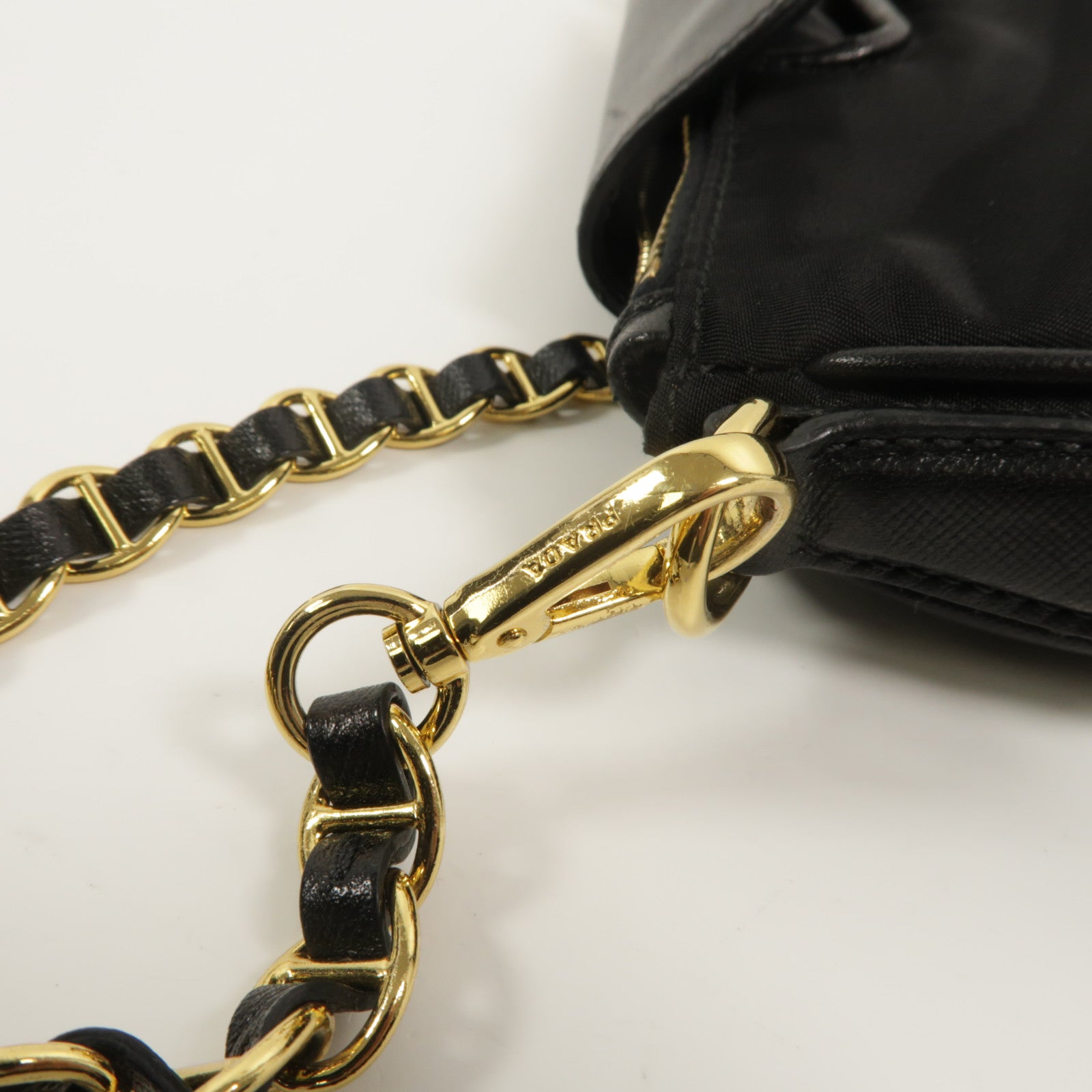 PRADA 尼龍Chain Pouch Shoulder Bag鏈帶肩背袋