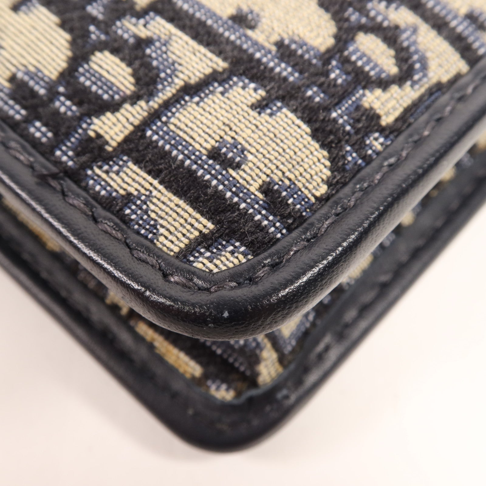 Dior 帆布30 Montaigne金扣肩背袋