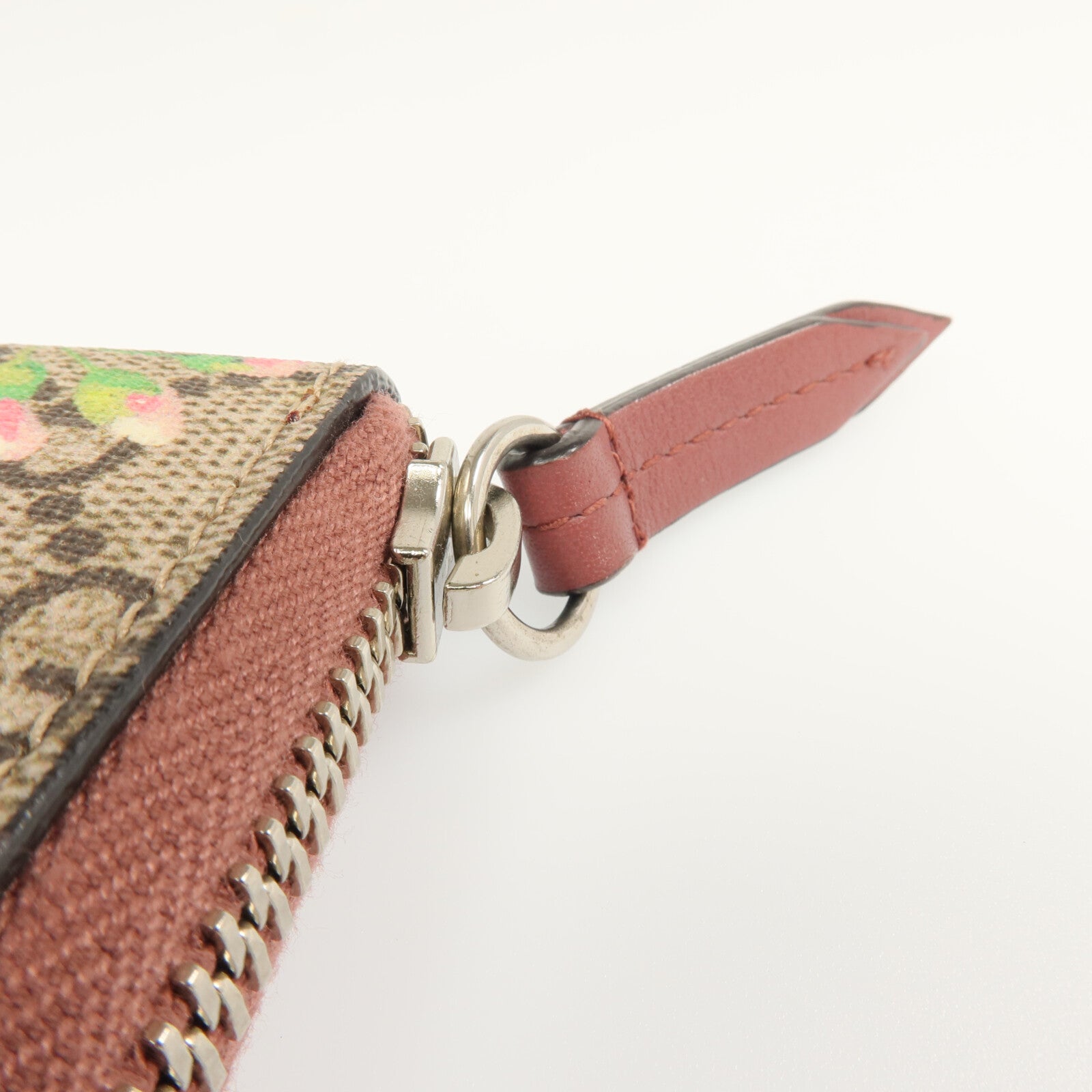 GUCCI 塗層帆布Card Case銀扣卡片套