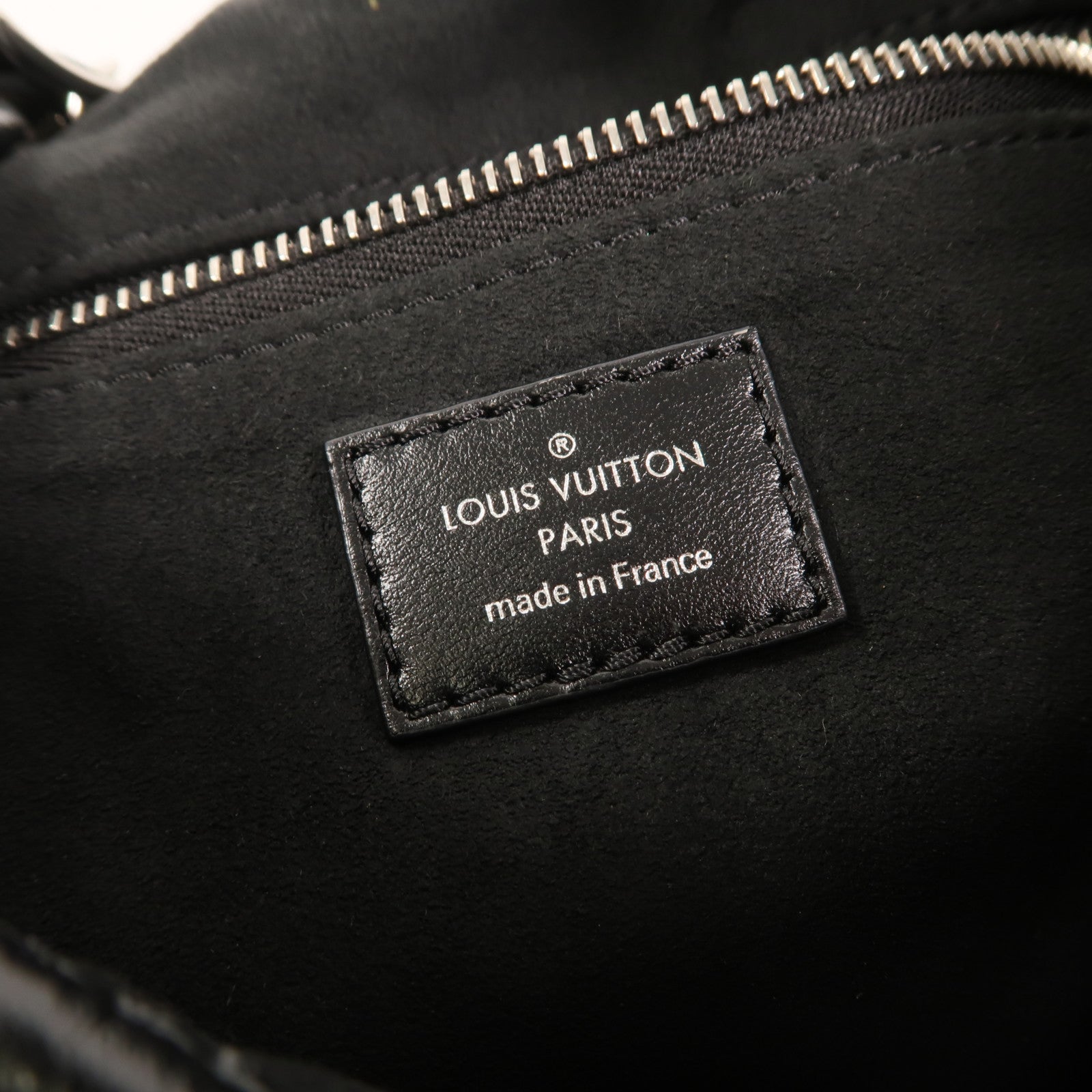 LOUIS VUITTON 羊皮皮革CarryAll Vibe MM肩背袋