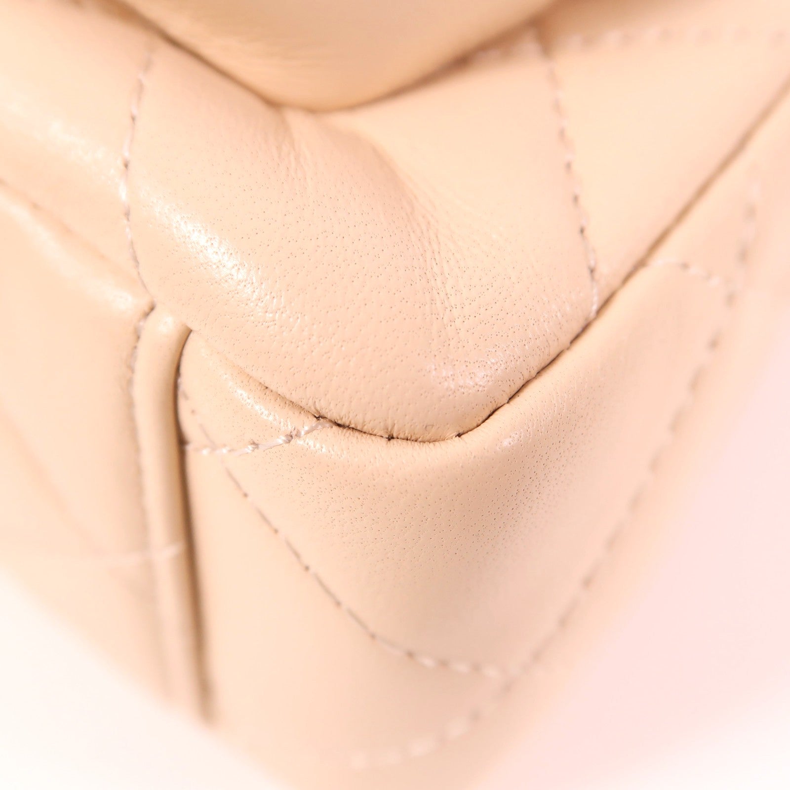 CHANEL 羊皮皮革Clutch With Chain金扣鏈帶肩背袋