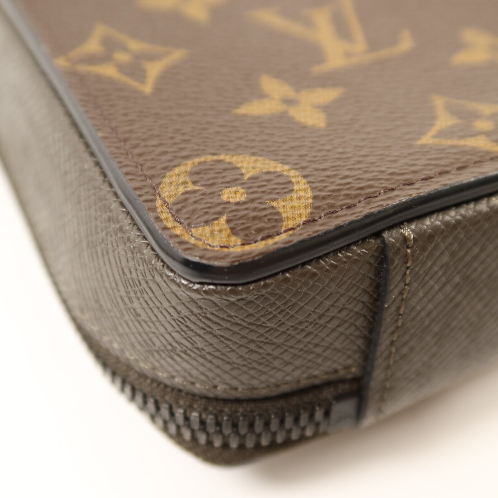 LOUIS VUITTON 【激減優惠】Taigarama Phone Box肩背袋