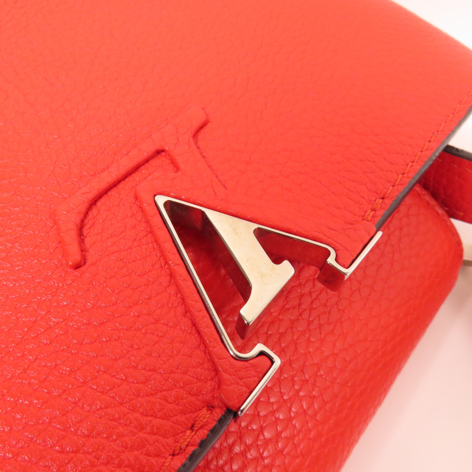 LOUIS VUITTON Taurillon皮革Capucines BB銀扣手挽肩背兩用袋