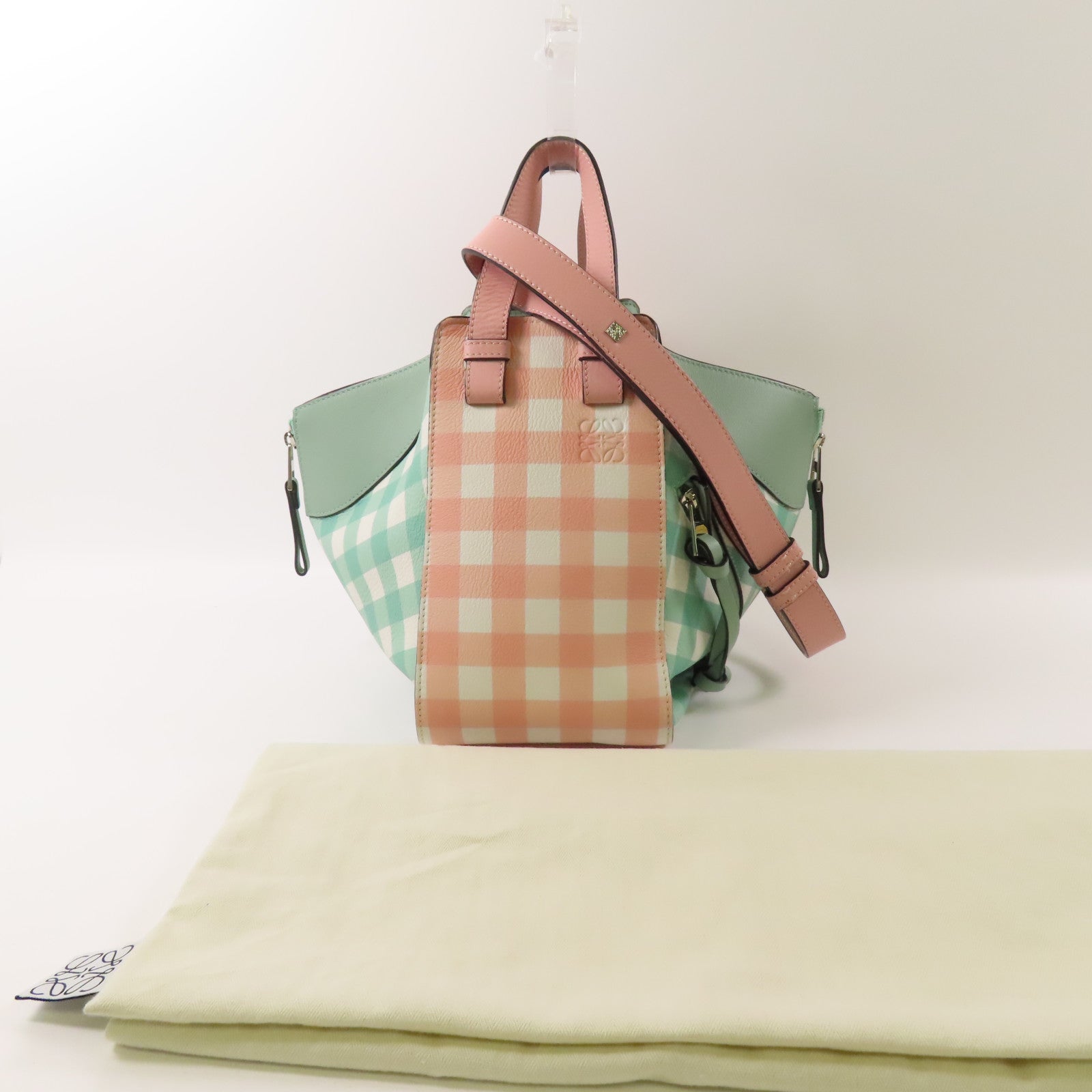 LOEWE 牛皮皮革Hammock銀扣手挽肩背兩用袋
