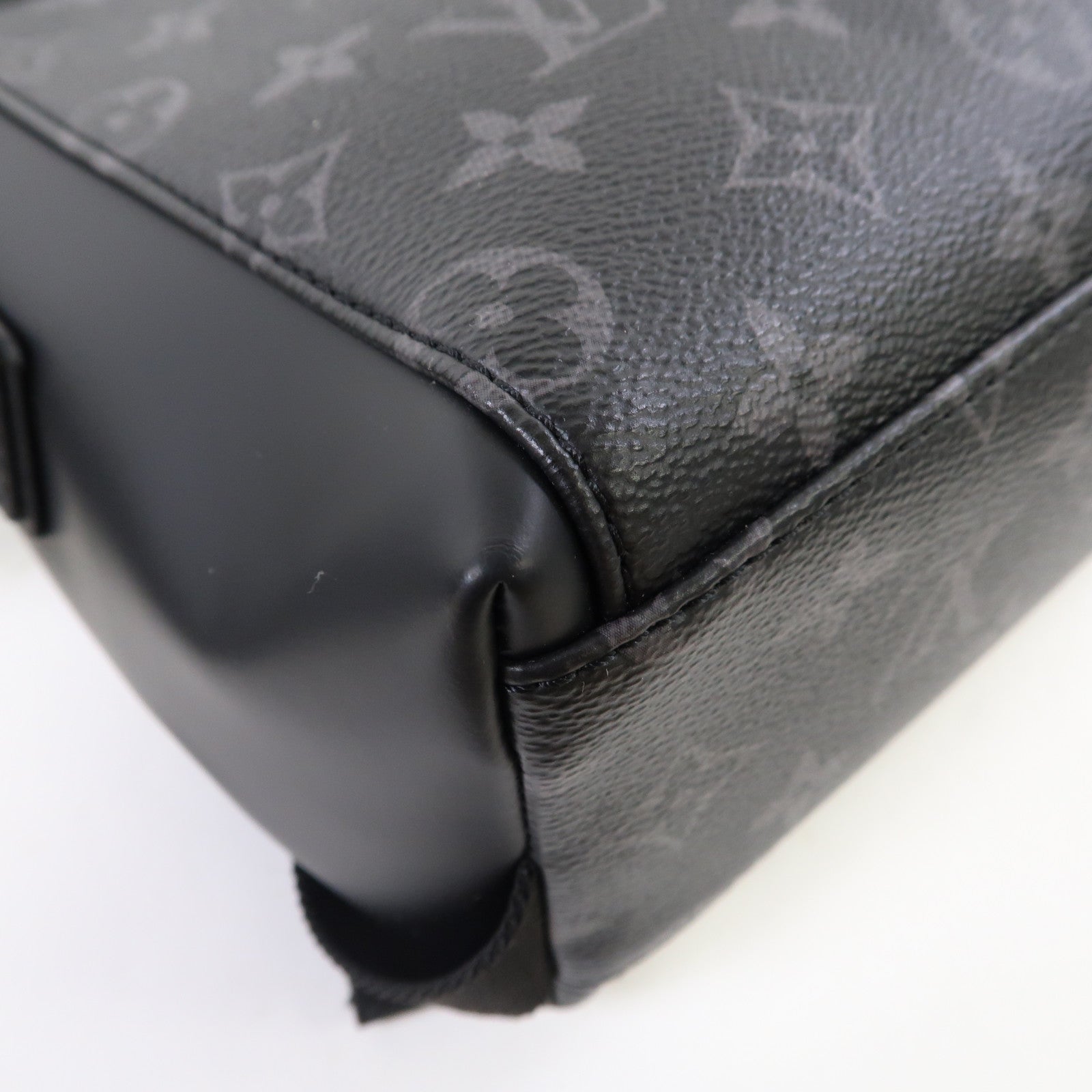 LOUIS VUITTON Monogram Eclipse Messenger PM Voyager銀扣肩背袋黑色