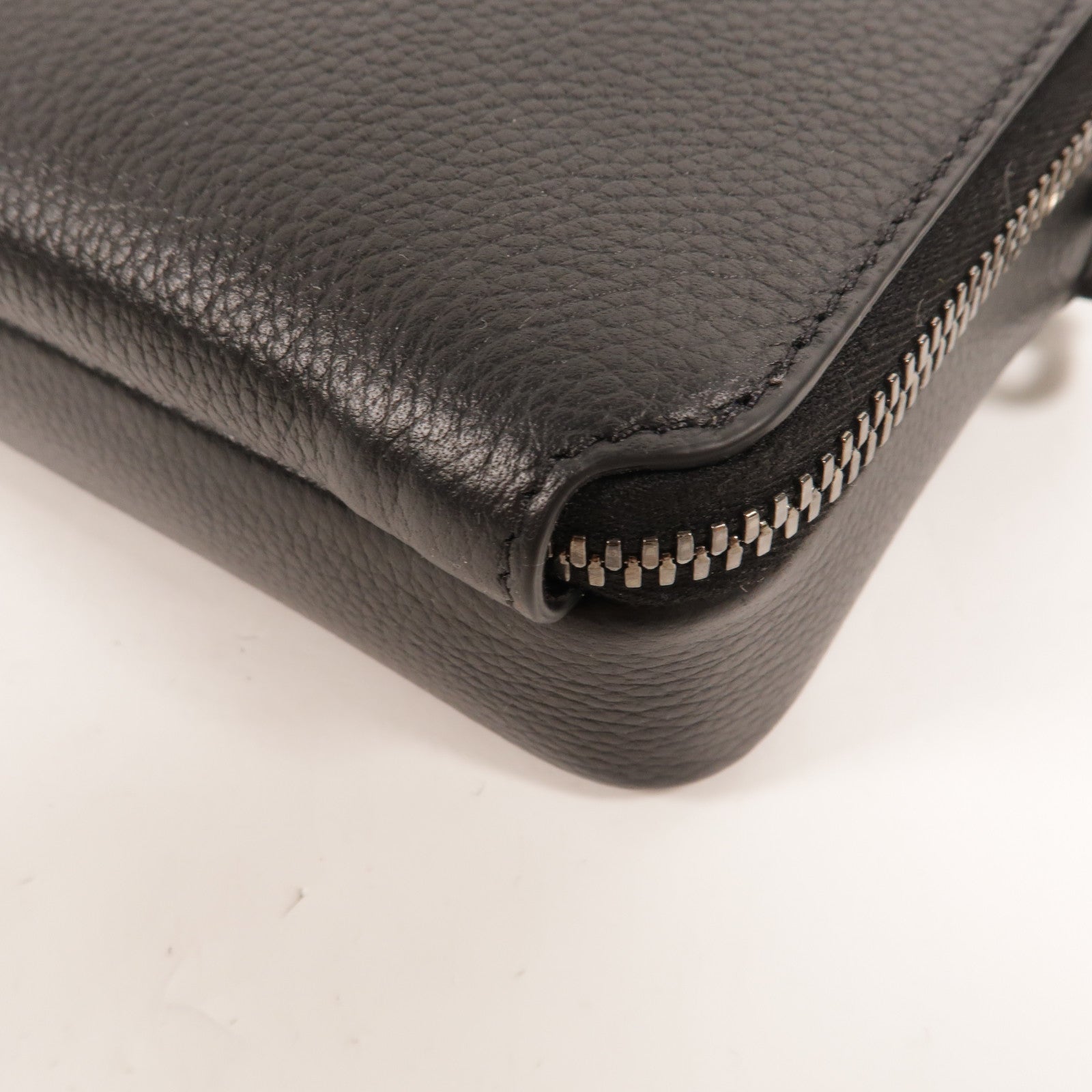 Dior 牛皮皮革CD Icon Zipped Pouch With Strap肩背袋