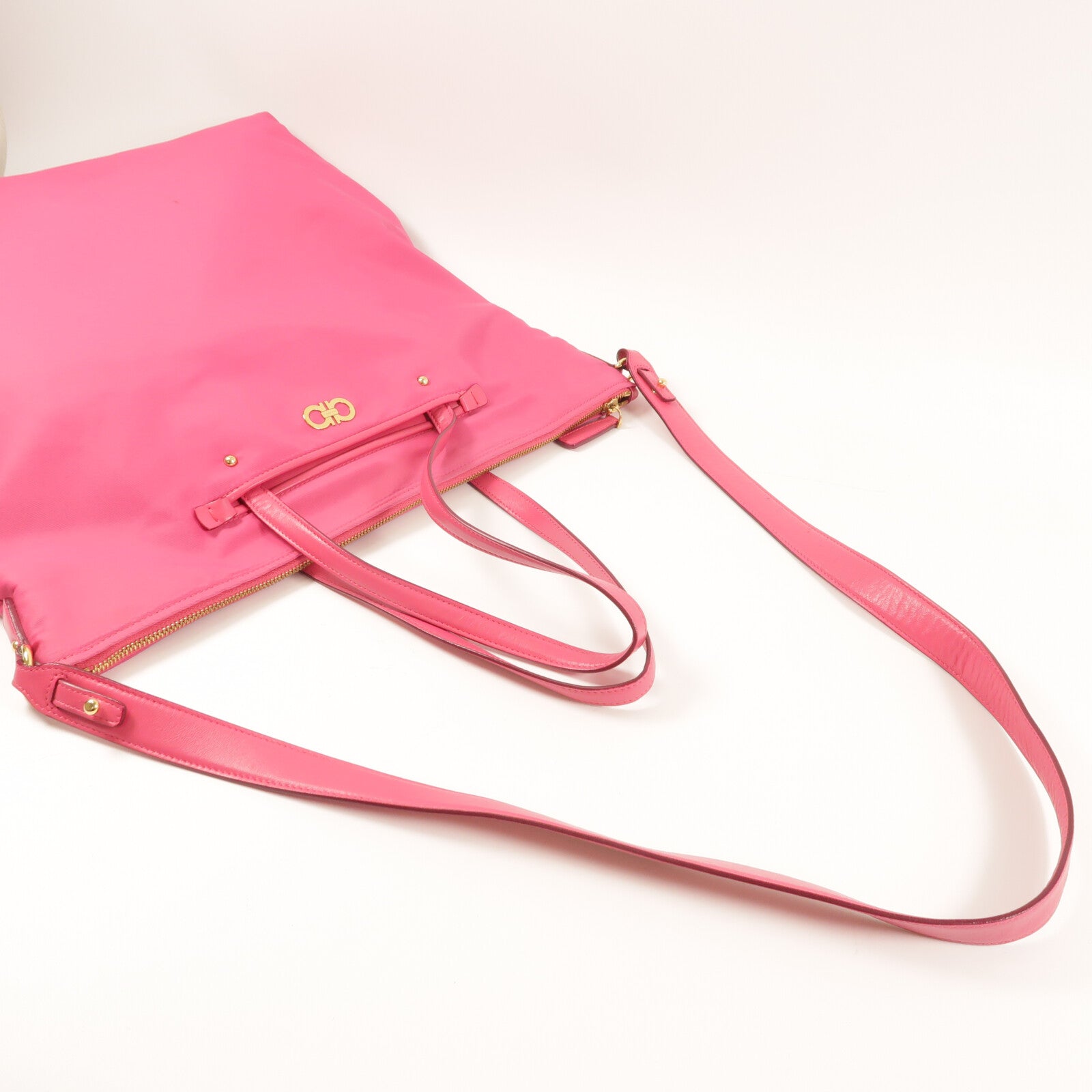 Salvatore Ferragamo 尼龍Salvatore Ferragamo Tote Bag金扣手挽肩背兩用袋
