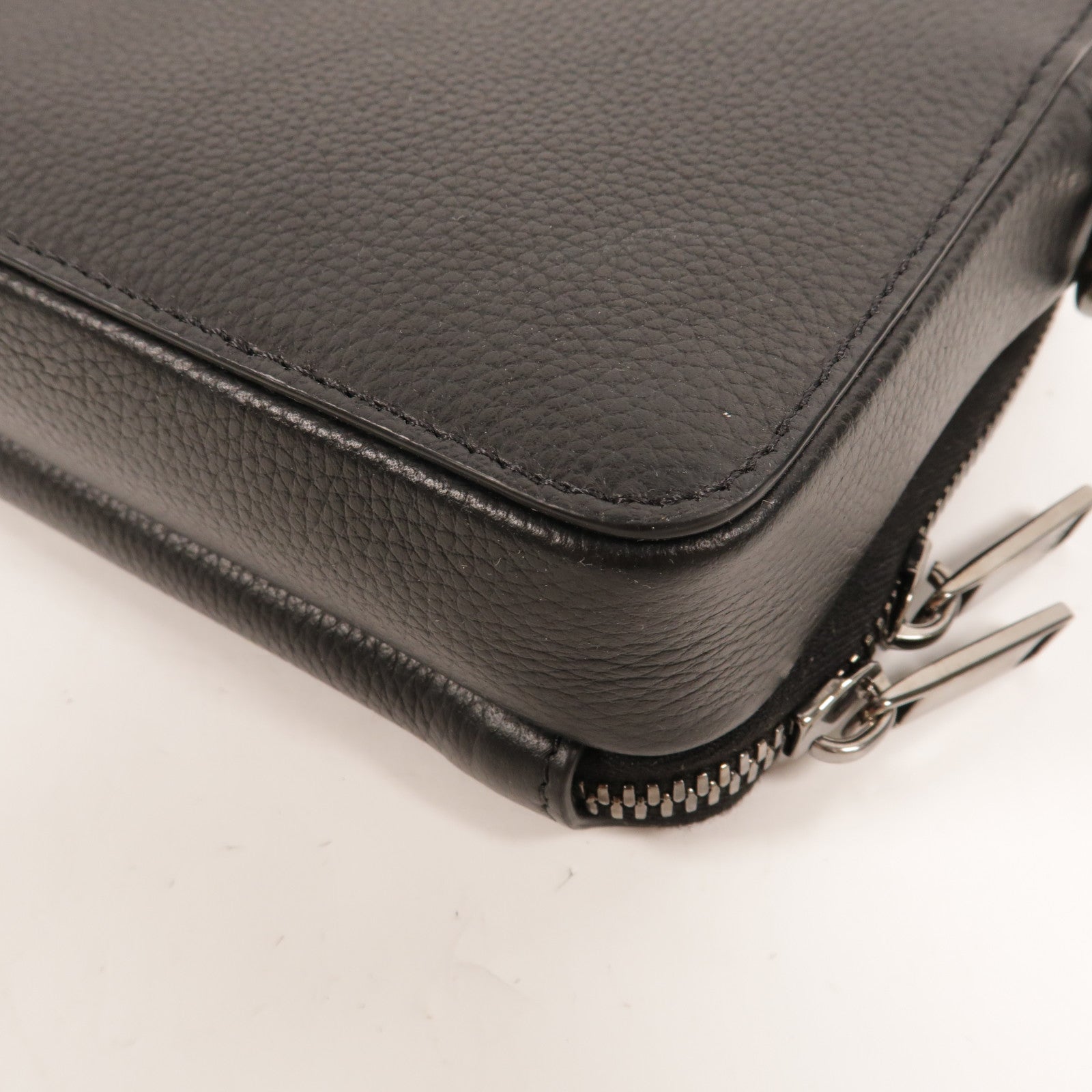 Dior 牛皮皮革CD Icon Zipped Pouch With Strap肩背袋