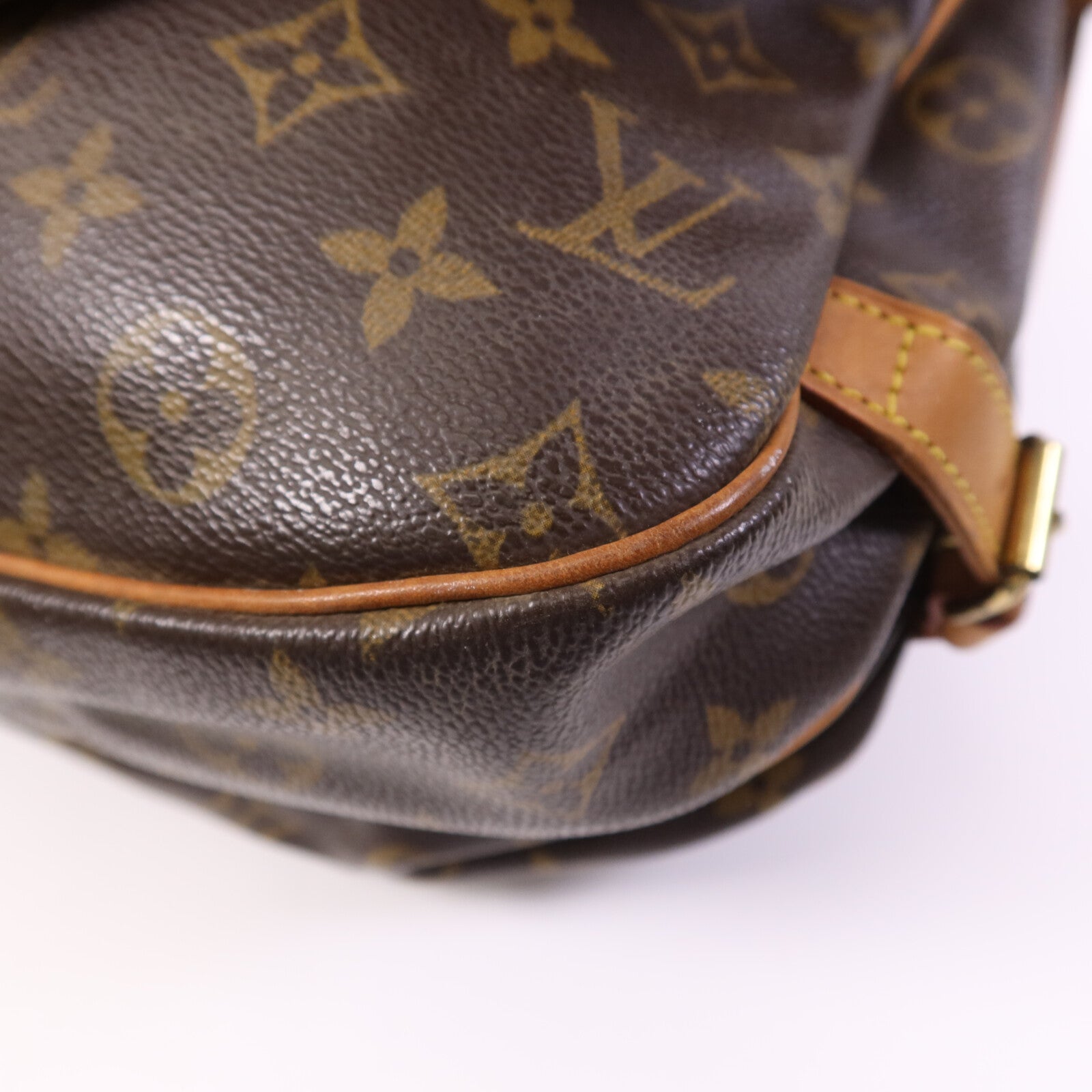 LOUIS VUITTON 【激減優惠】Monogram Saumur 30金扣肩背袋