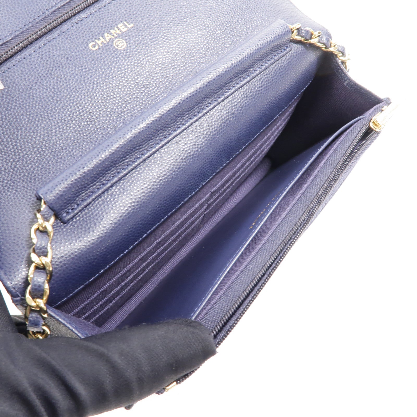 CHANEL 牛皮皮革WOC Wallet On Chain鏈帶肩背袋