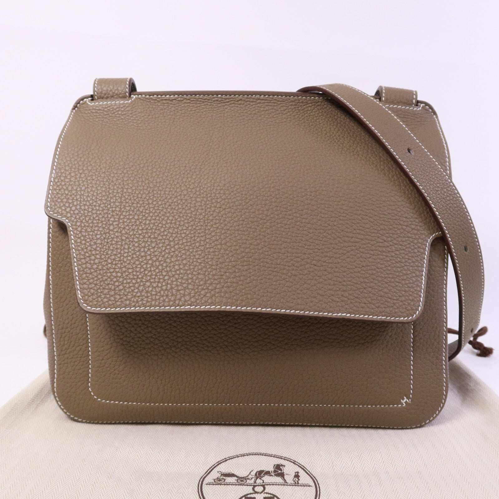 HERMES Togo皮革Mali-Selle PM Messenger Bag銀扣肩背袋Etoupe