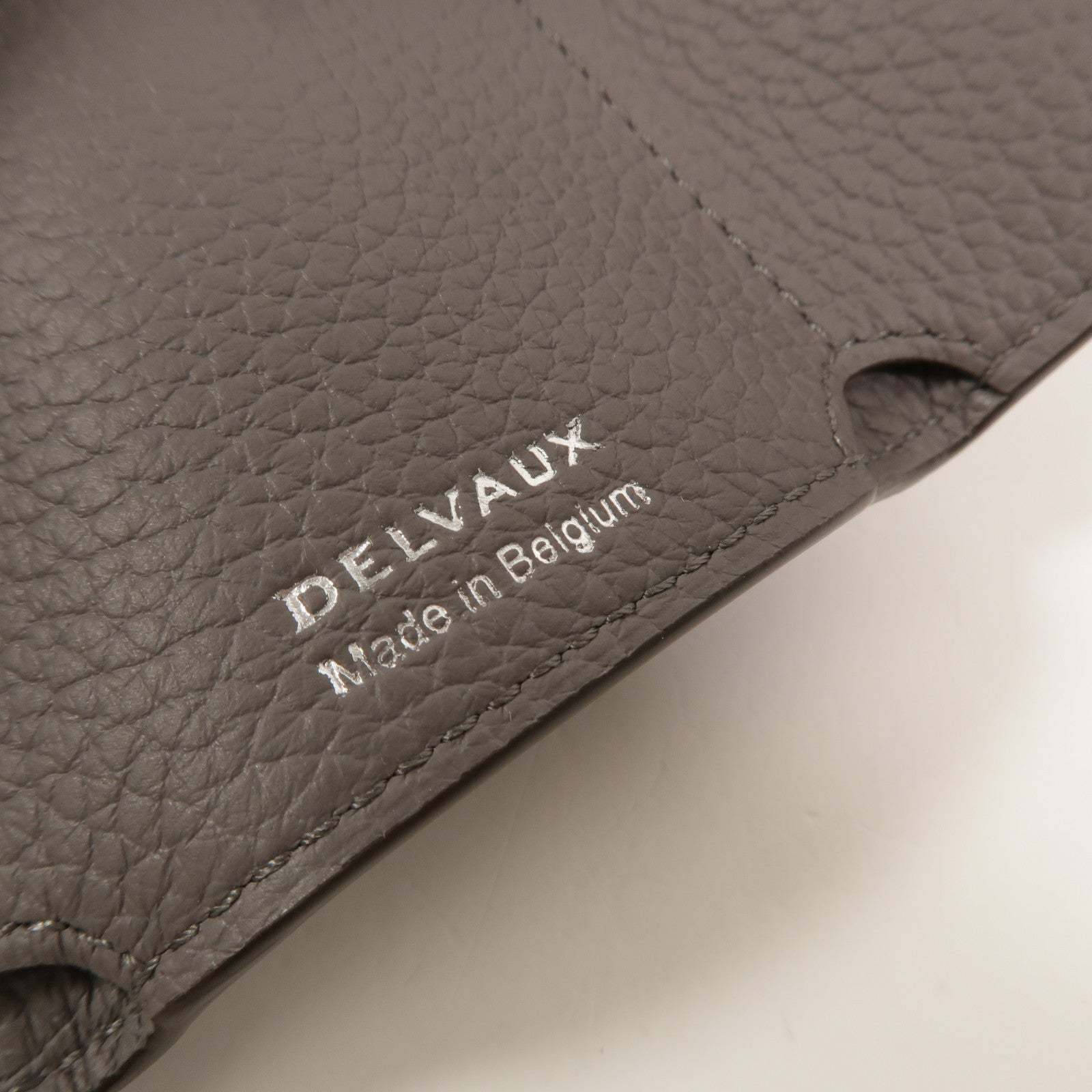 Delvaux 牛皮皮革Presse Trifold Wallet錢包