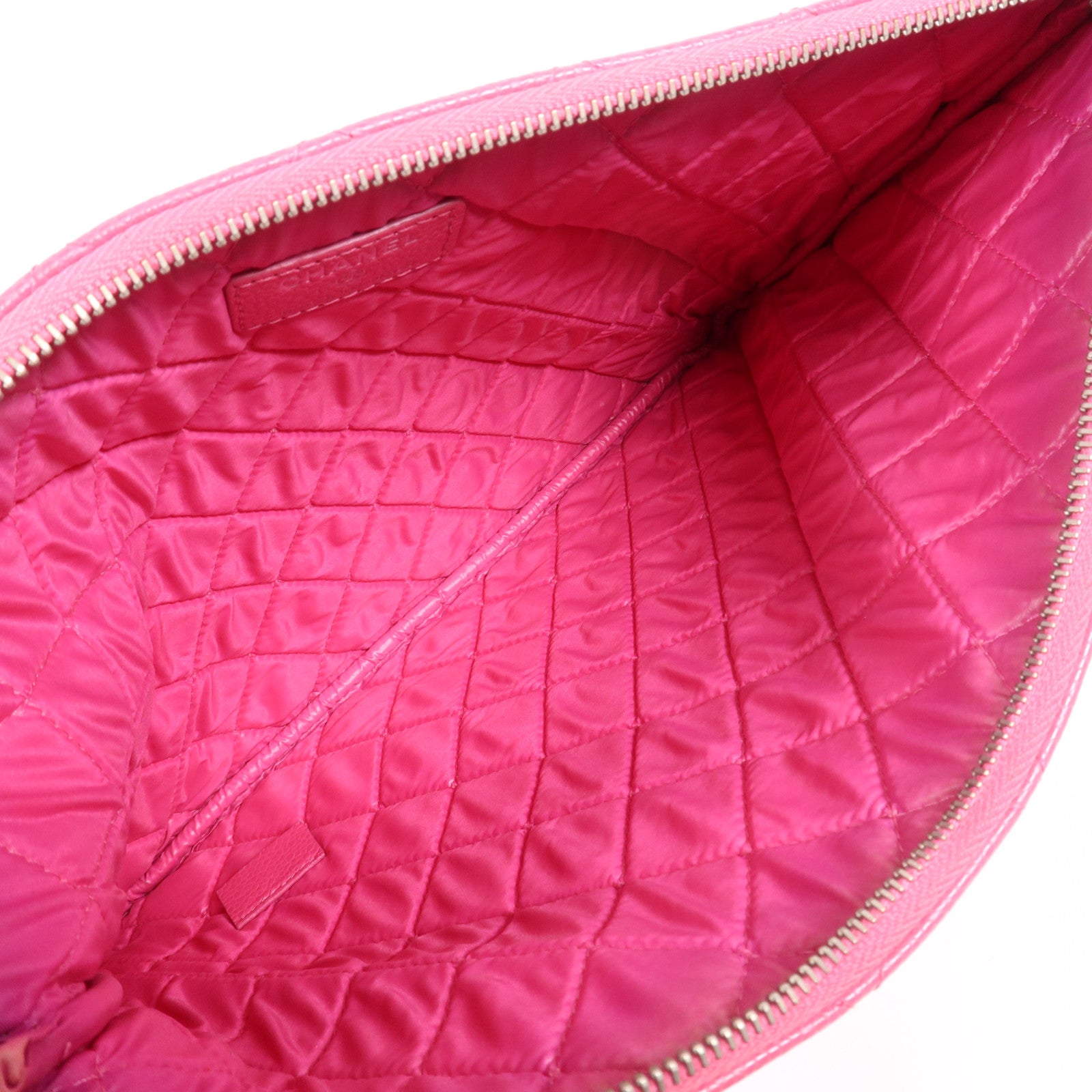 CHANEL 牛皮皮革Classic Medium銀扣手拿包