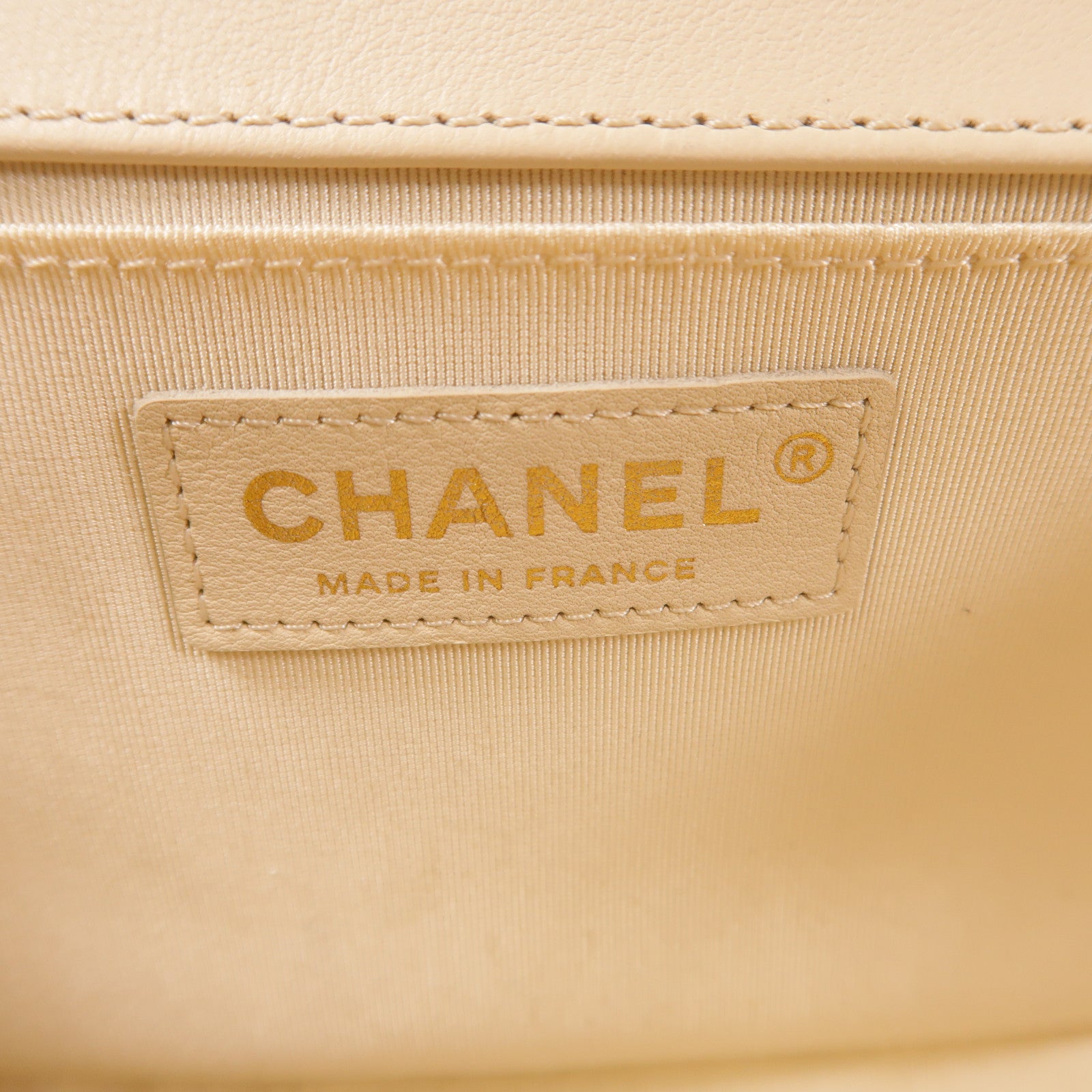 CHANEL 牛皮皮革Boy 25金扣鏈帶肩背袋
