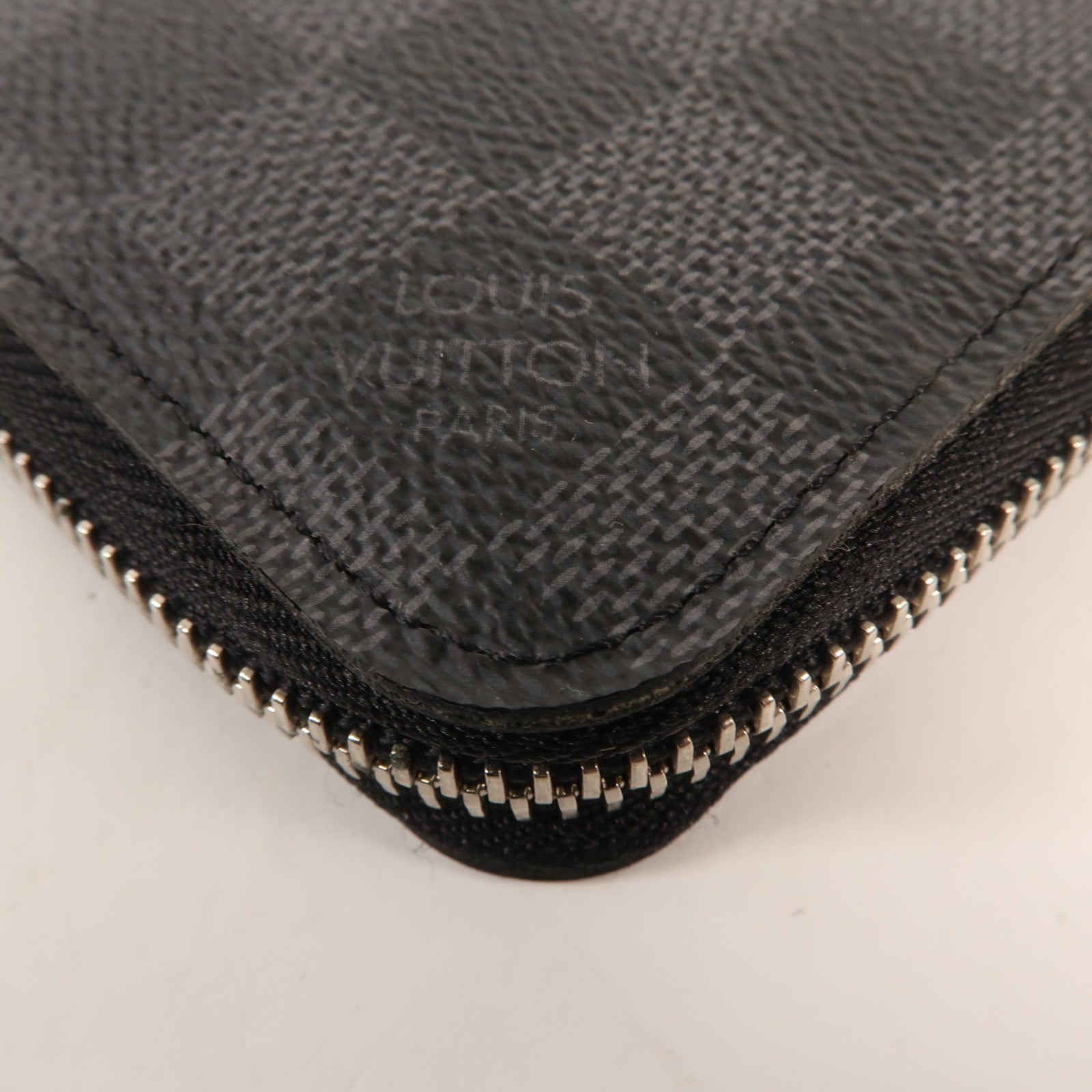 LOUIS VUITTON Damier Graphite Zippy Wallet銀扣長錢包