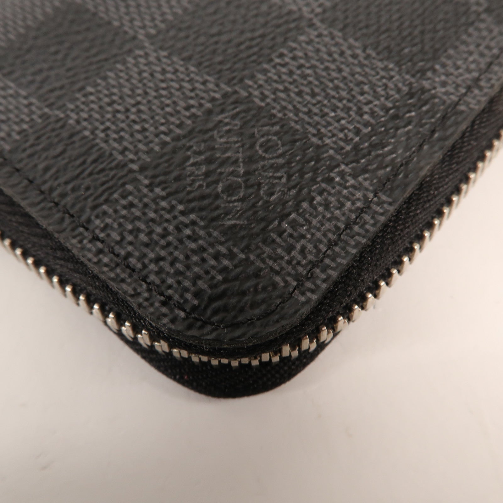 LOUIS VUITTON Damier Graphite Zippy Wallet銀扣長錢包