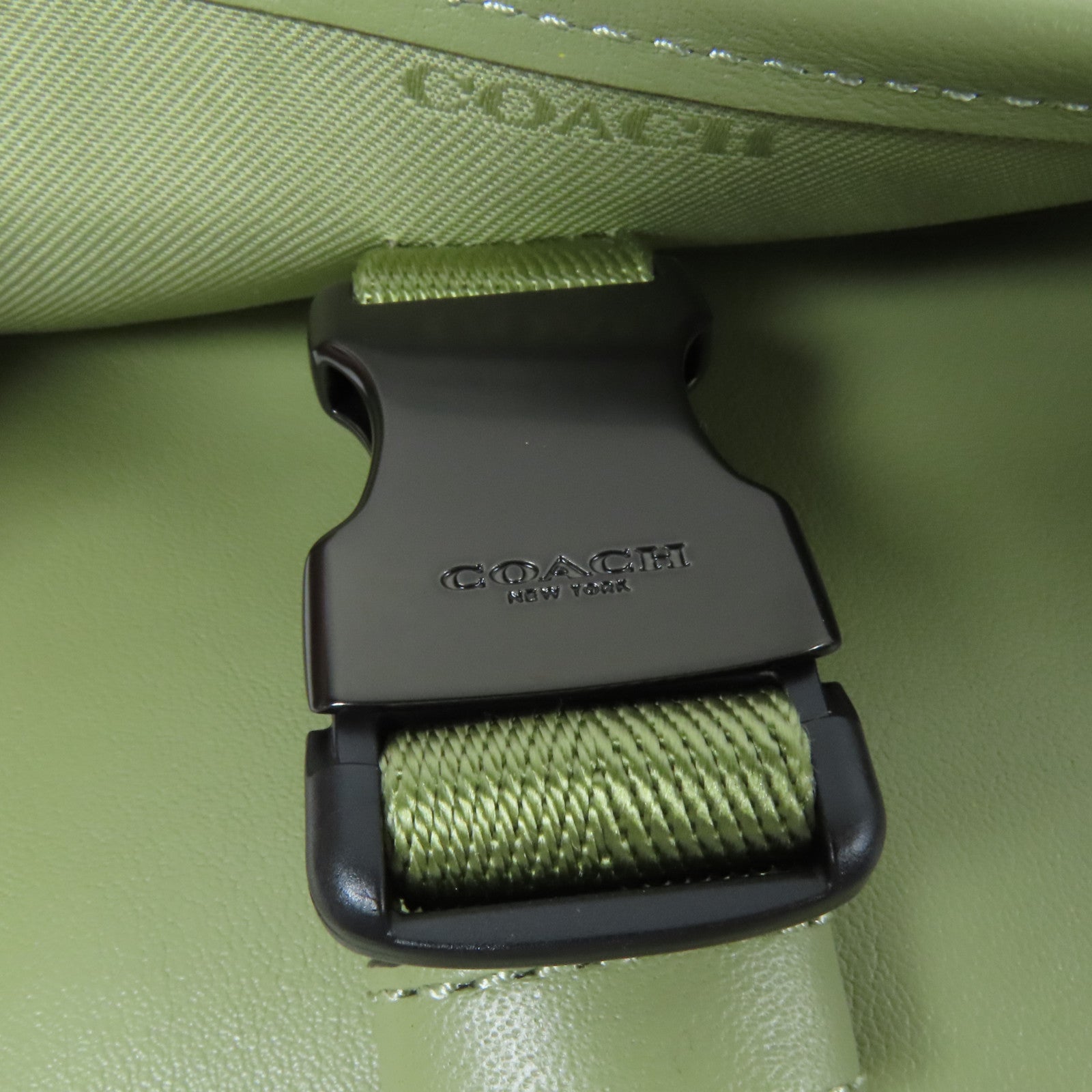 COACH 牛皮皮革Shoulder Bag肩背袋
