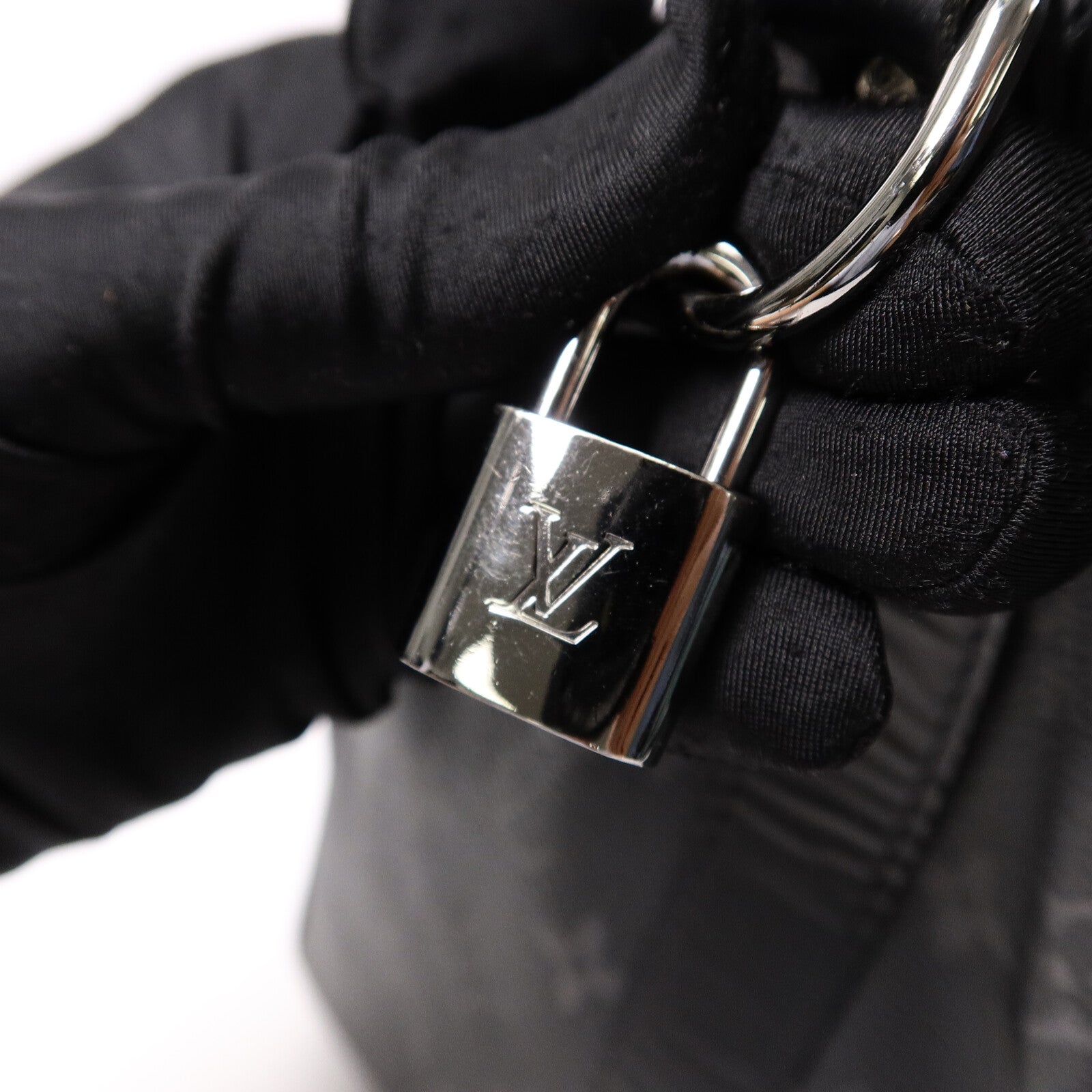 LOUIS VUITTON Monogram Eclipse Keepall 45 Bandoulie手挽肩背兩用袋