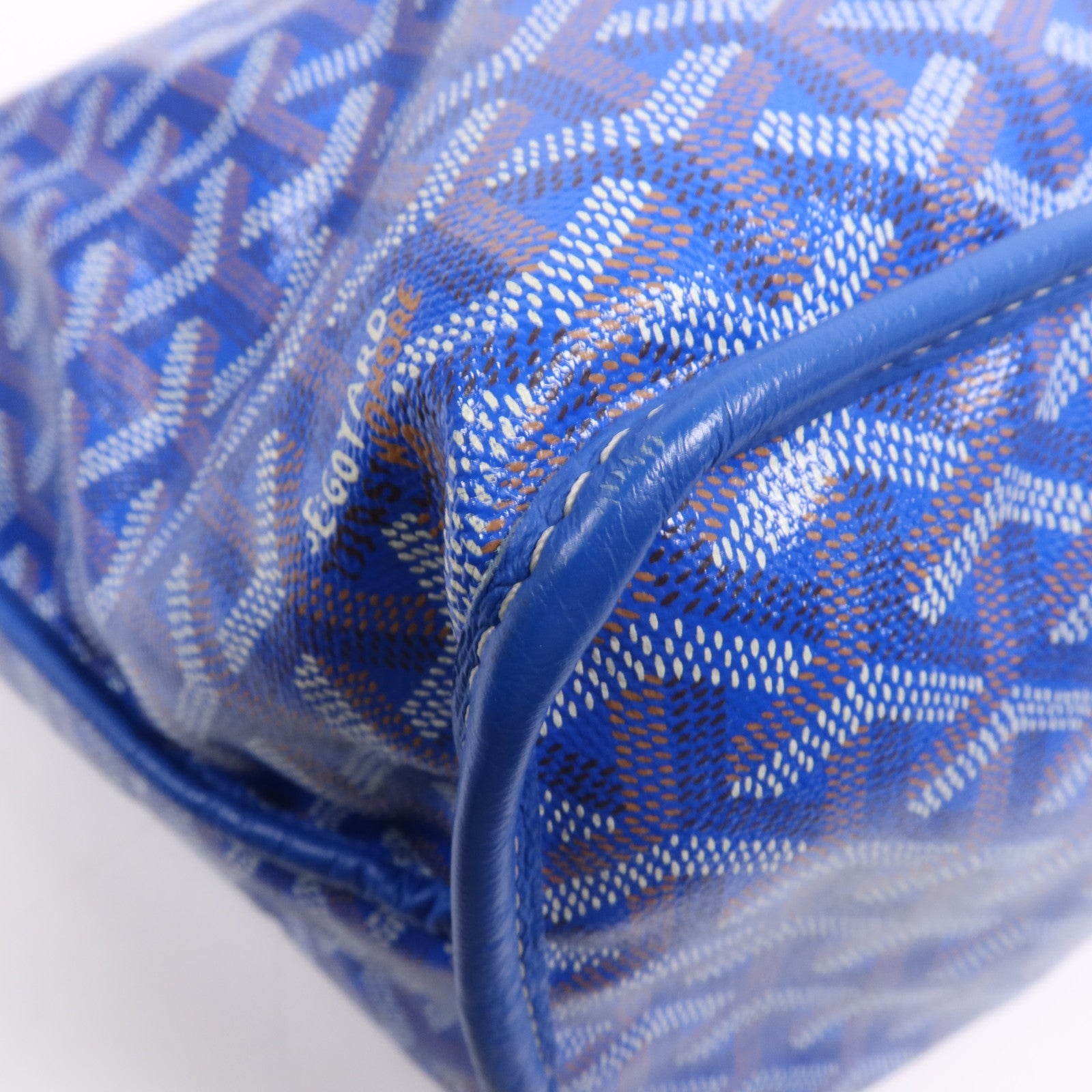 GOYARD 【激減優惠】塗層帆布Anjou PM Bag銀扣肩背袋