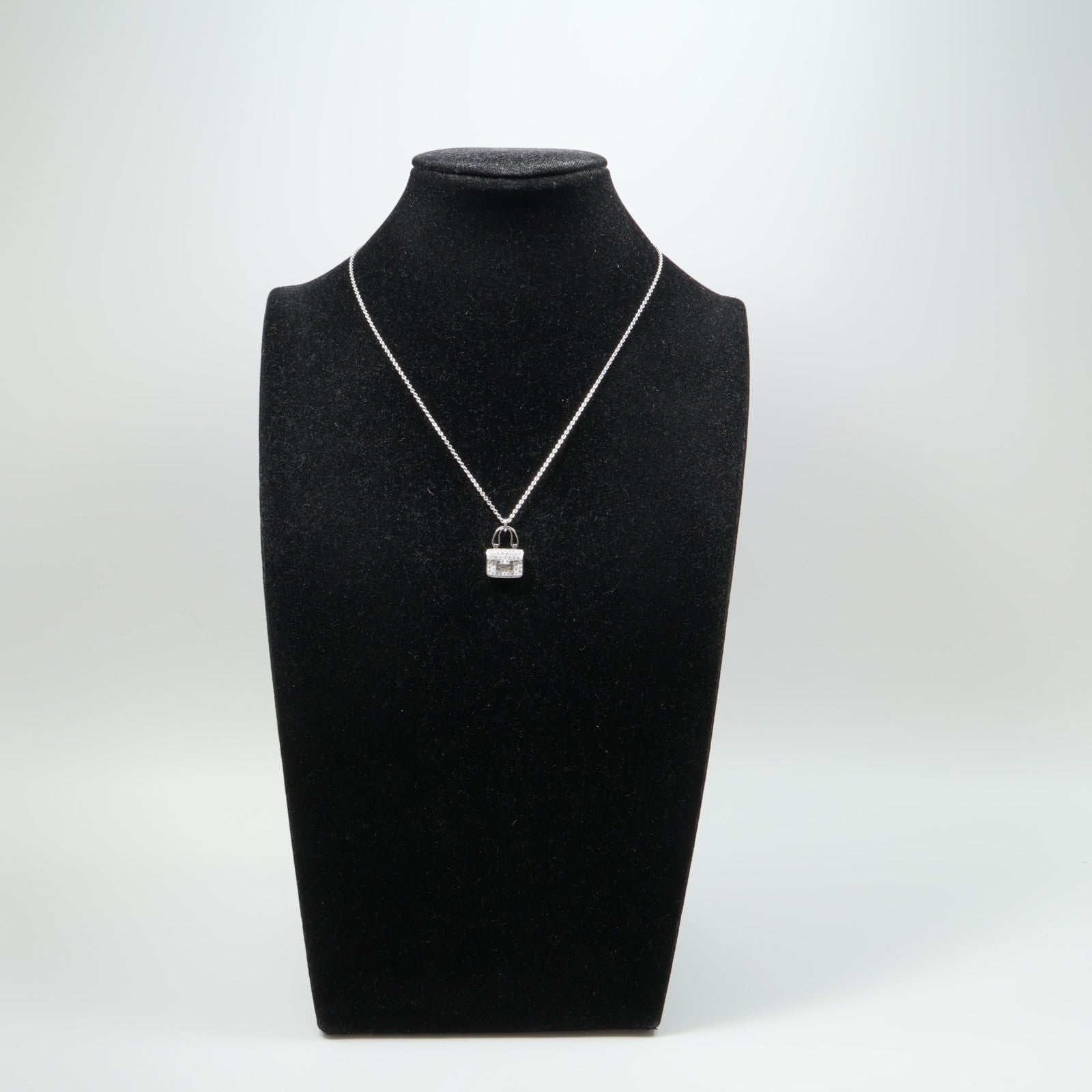 HERMES 18K白金Amulettes Constance Pendant鑽石項鍊