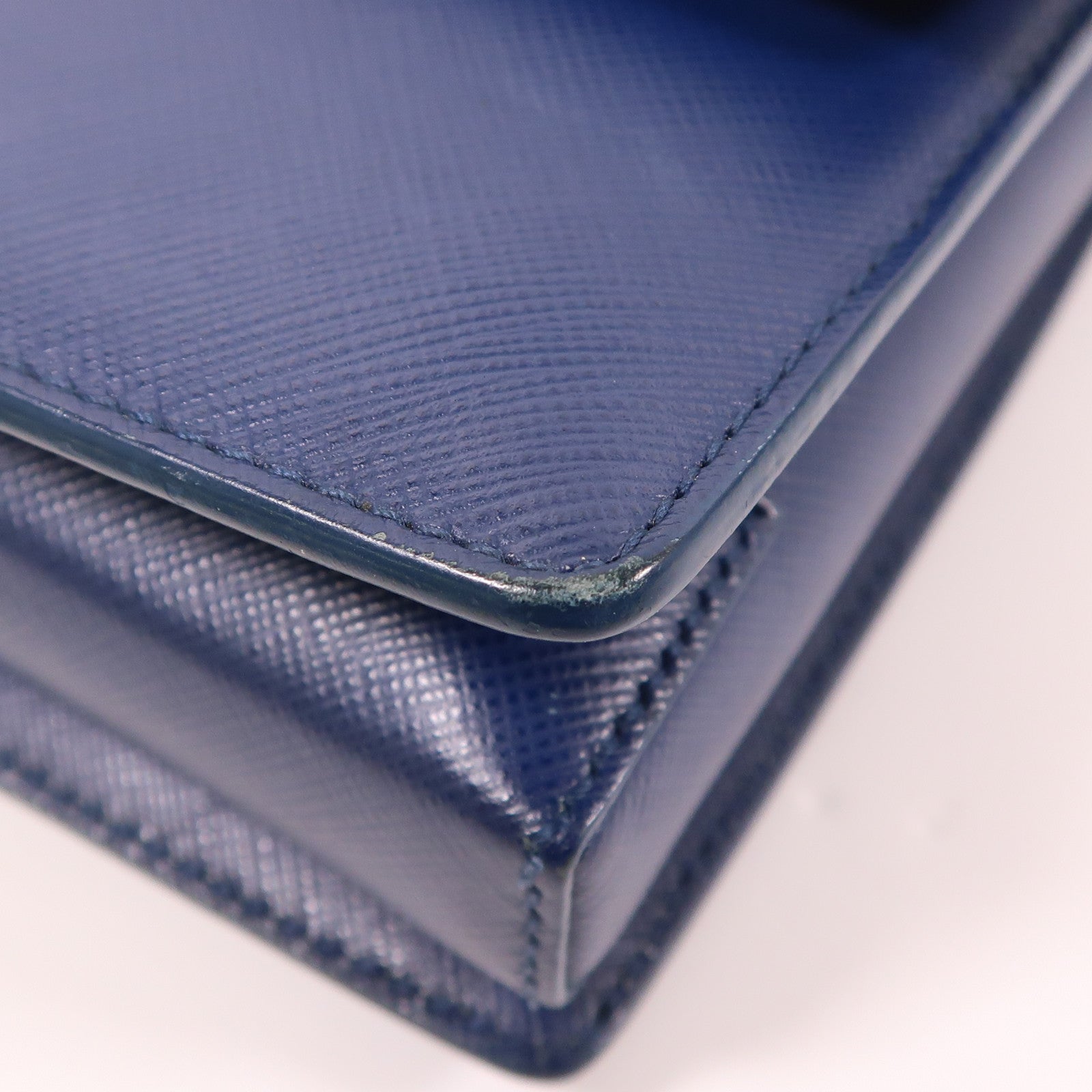 Salvatore Ferragamo 牛皮皮革Chain Shoulder金扣鏈帶肩背袋