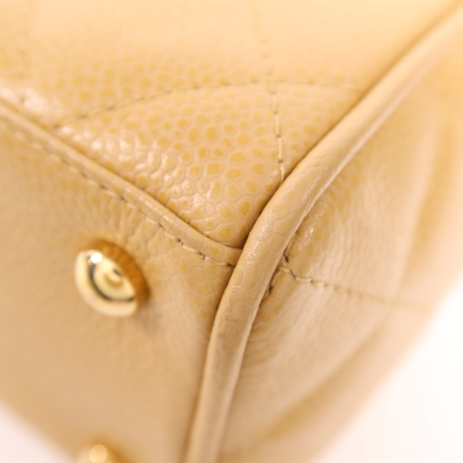CHANEL 牛皮皮革Hand Bag金扣手挽袋