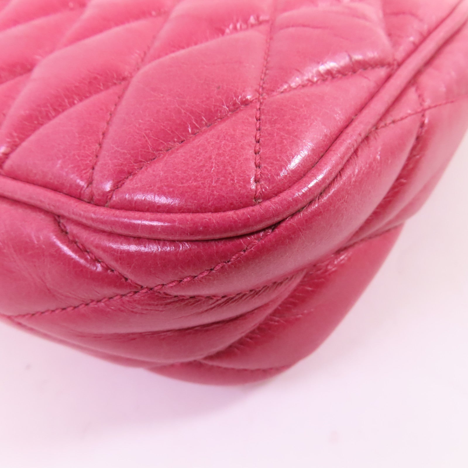Miu Miu 牛皮皮革Hand Bag金扣手挽袋