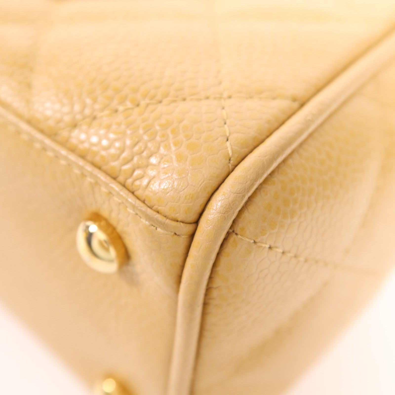 CHANEL 牛皮皮革Hand Bag金扣手挽袋