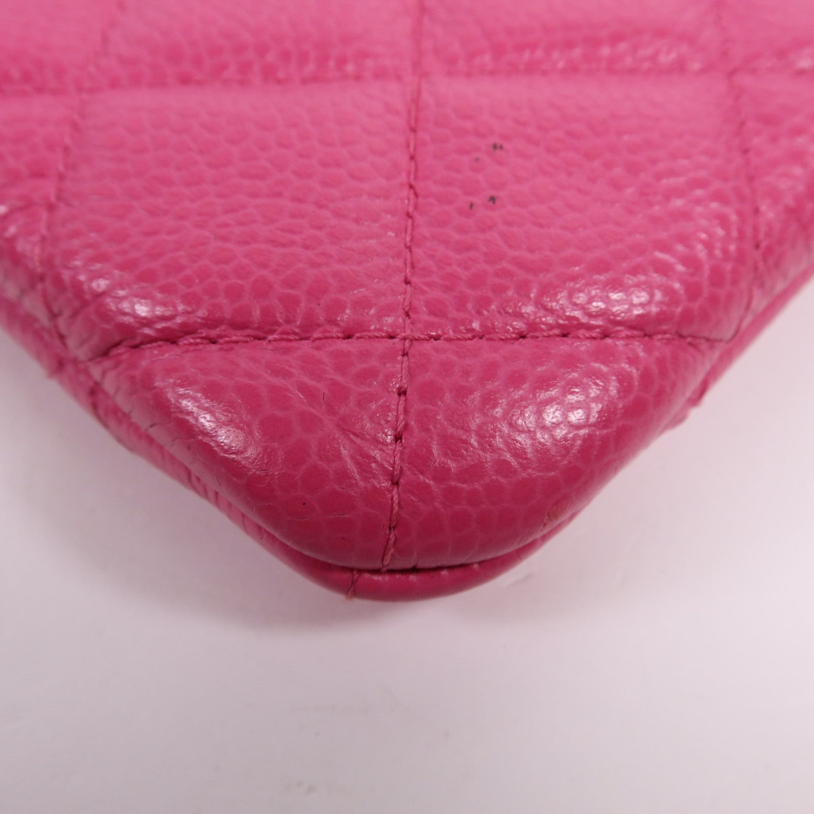 CHANEL 牛皮皮革Classic Medium銀扣手拿包