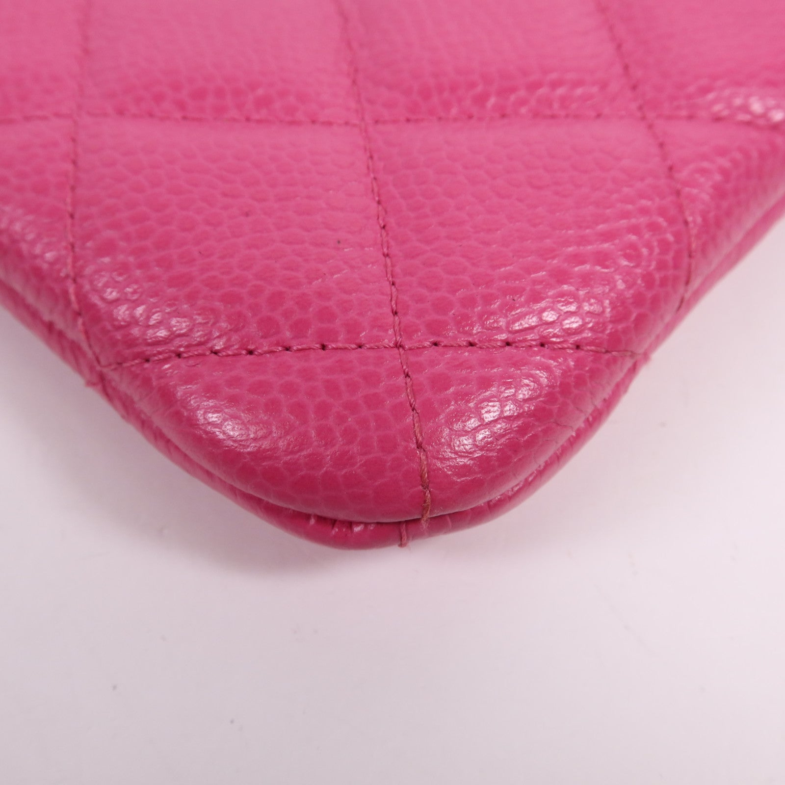 CHANEL 牛皮皮革Classic Medium銀扣手拿包