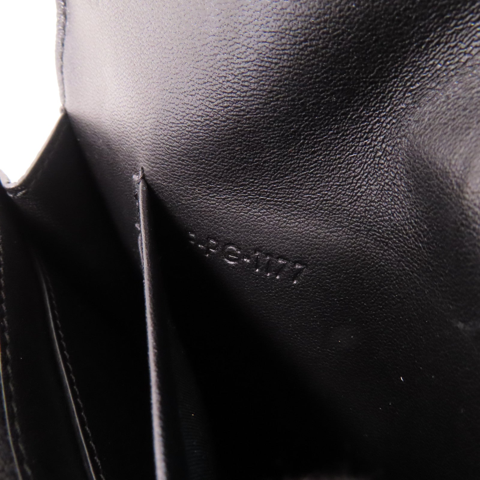 CELINE 牛皮皮革Trotteur Wallet銀扣錢包黑色