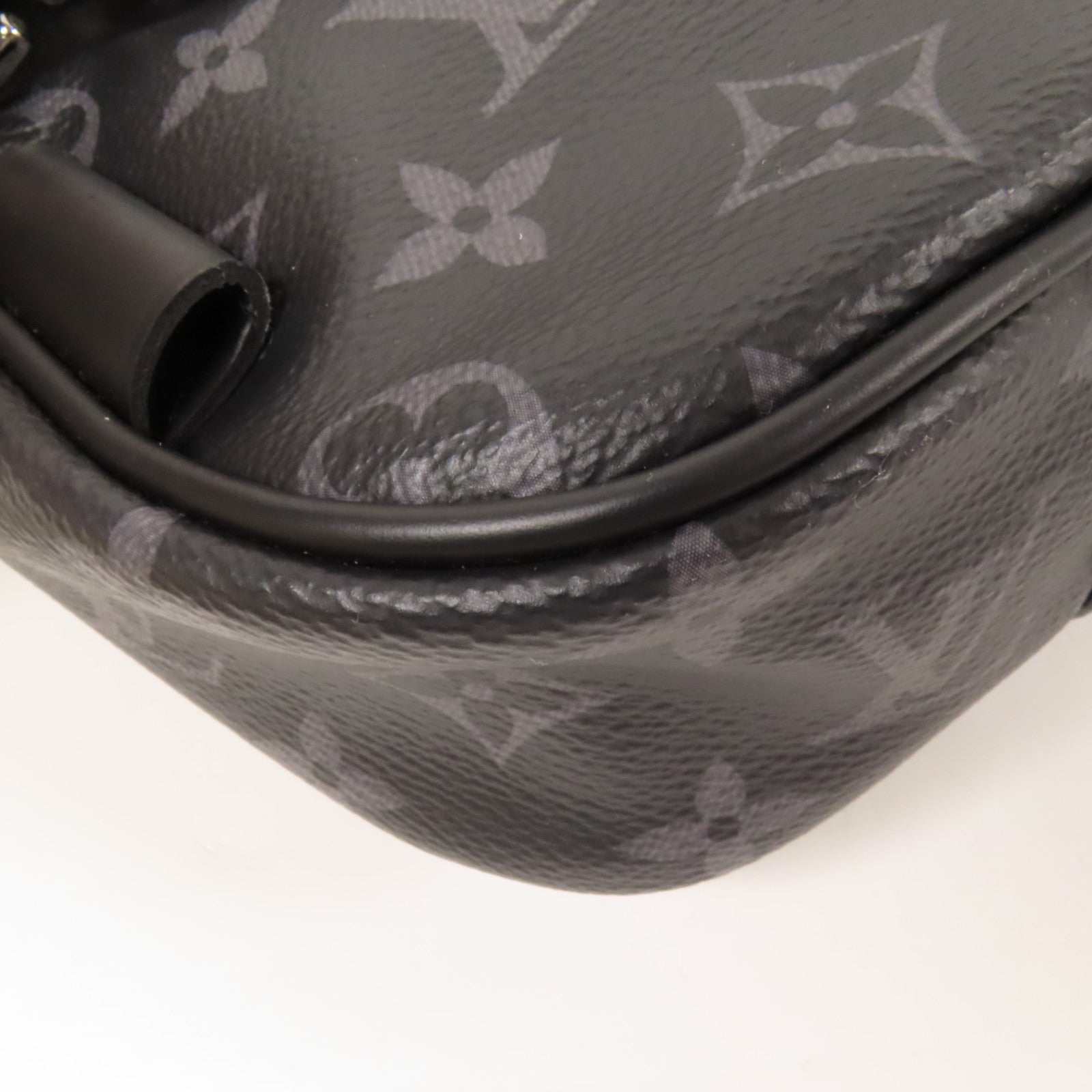 LOUIS VUITTON Monogram Eclipse Bum Bag銀扣手挽肩背兩用袋