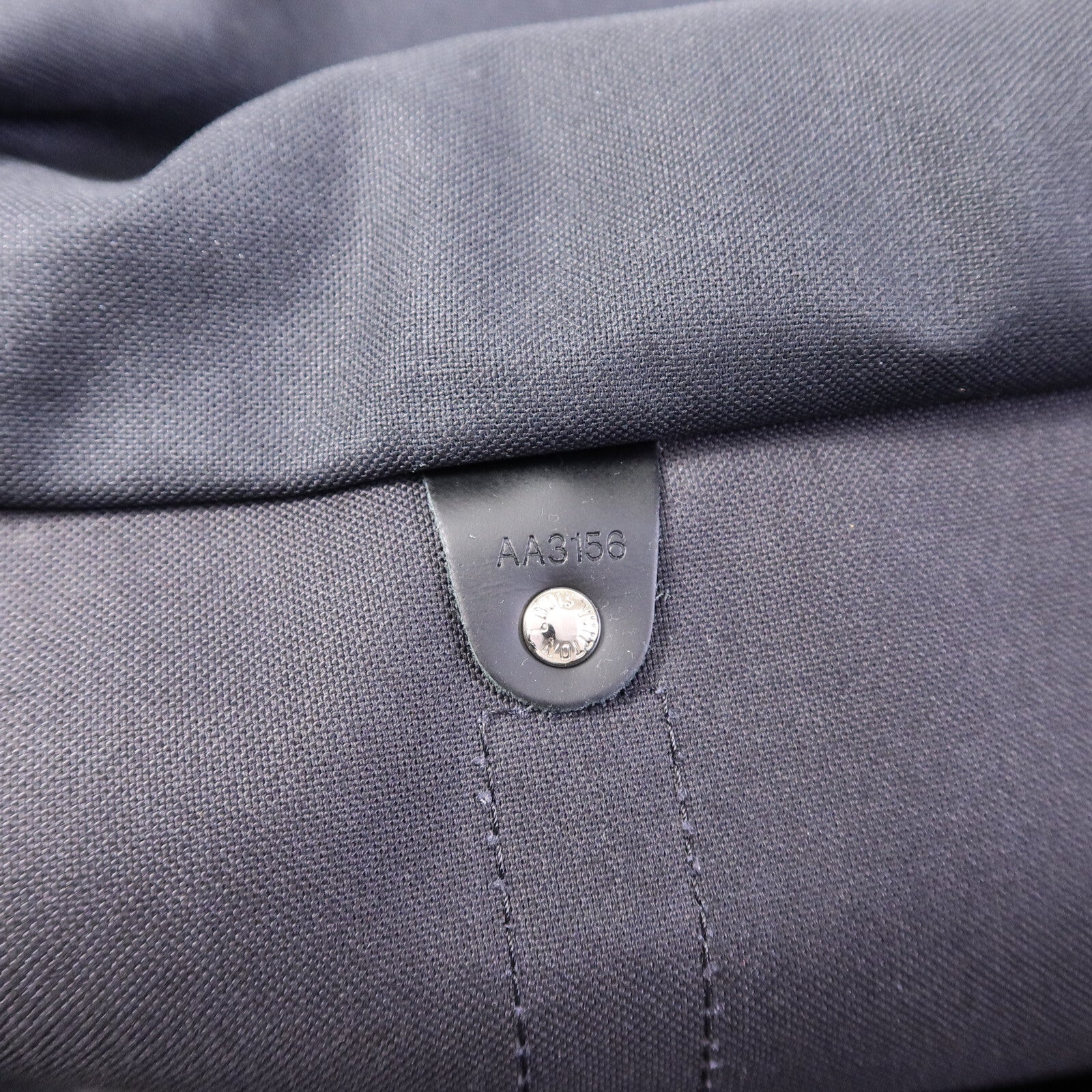 LOUIS VUITTON Monogram Eclipse Keepall 45 Bandoulie手挽肩背兩用袋