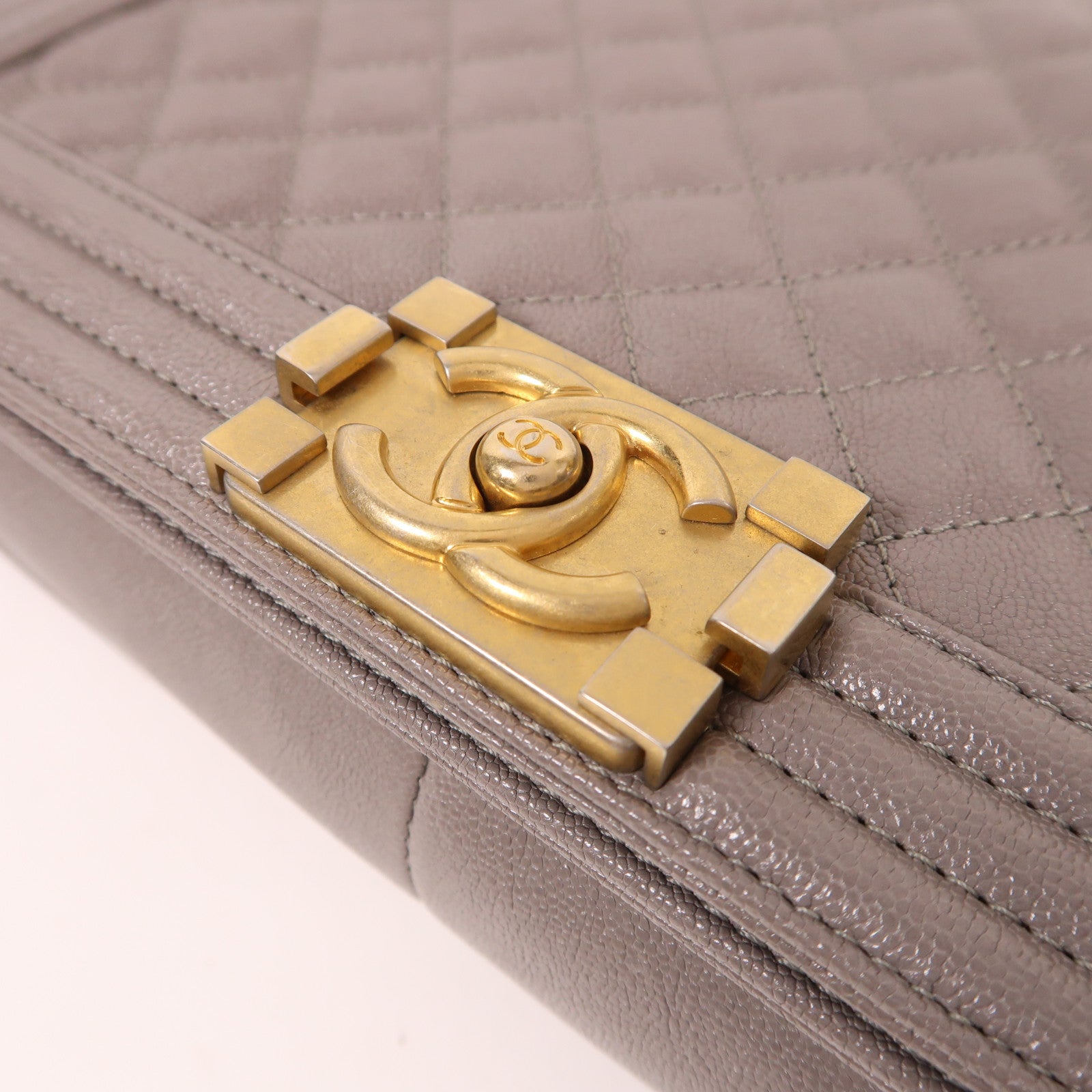 CHANEL 牛皮皮革Boy金扣鏈帶肩背袋