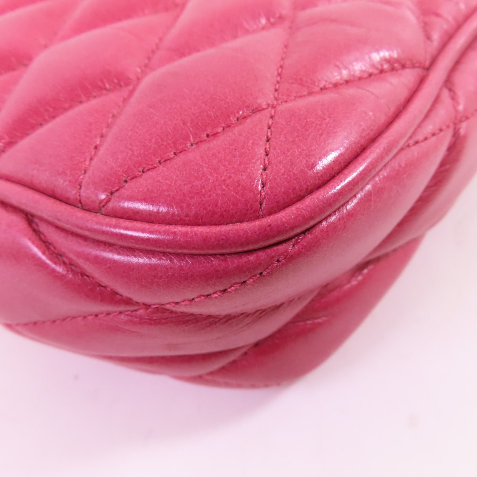Miu Miu 牛皮皮革Hand Bag金扣手挽袋
