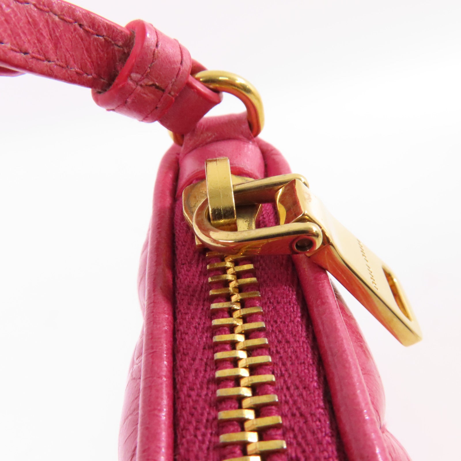 Miu Miu 牛皮皮革Hand Bag金扣手挽袋