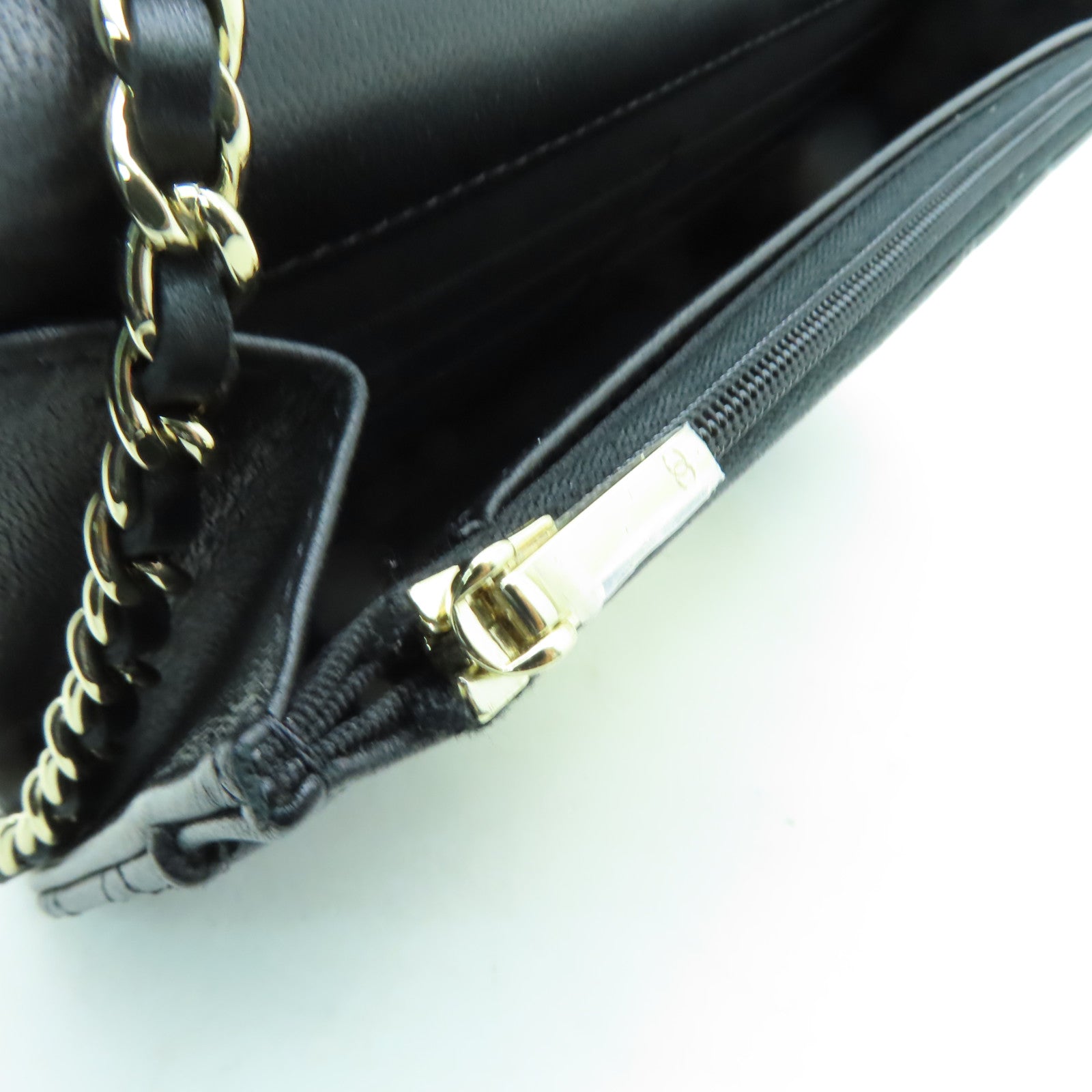 CHANEL 菱格羊皮皮革Wallet On Chain Shoulder Bag金扣鏈帶肩背袋黒色/白色